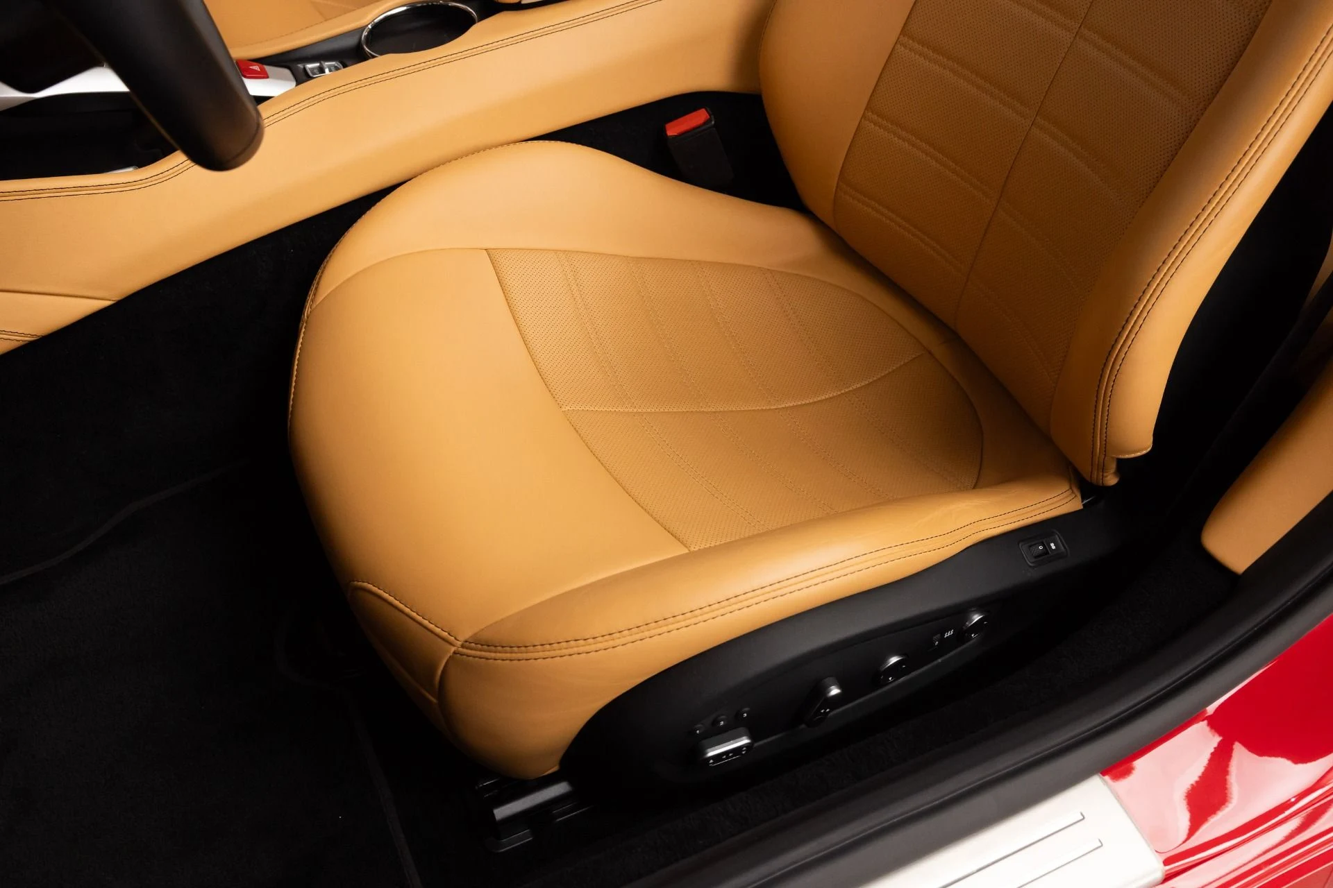 mph053_3699987408_Used_2017_Ferrari_California_T_1784583649_5f118f5c2f
