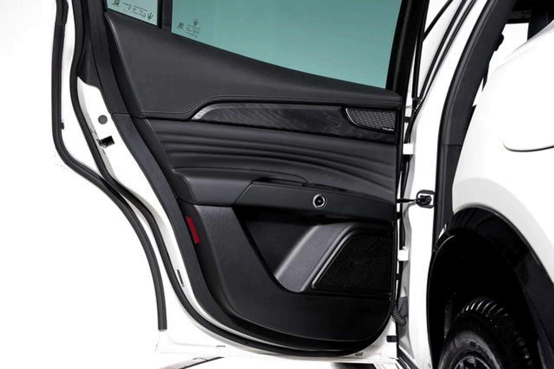 mph053_3712733563_13563c853e8731c83aebedcefb16a880x_25dcaafe69