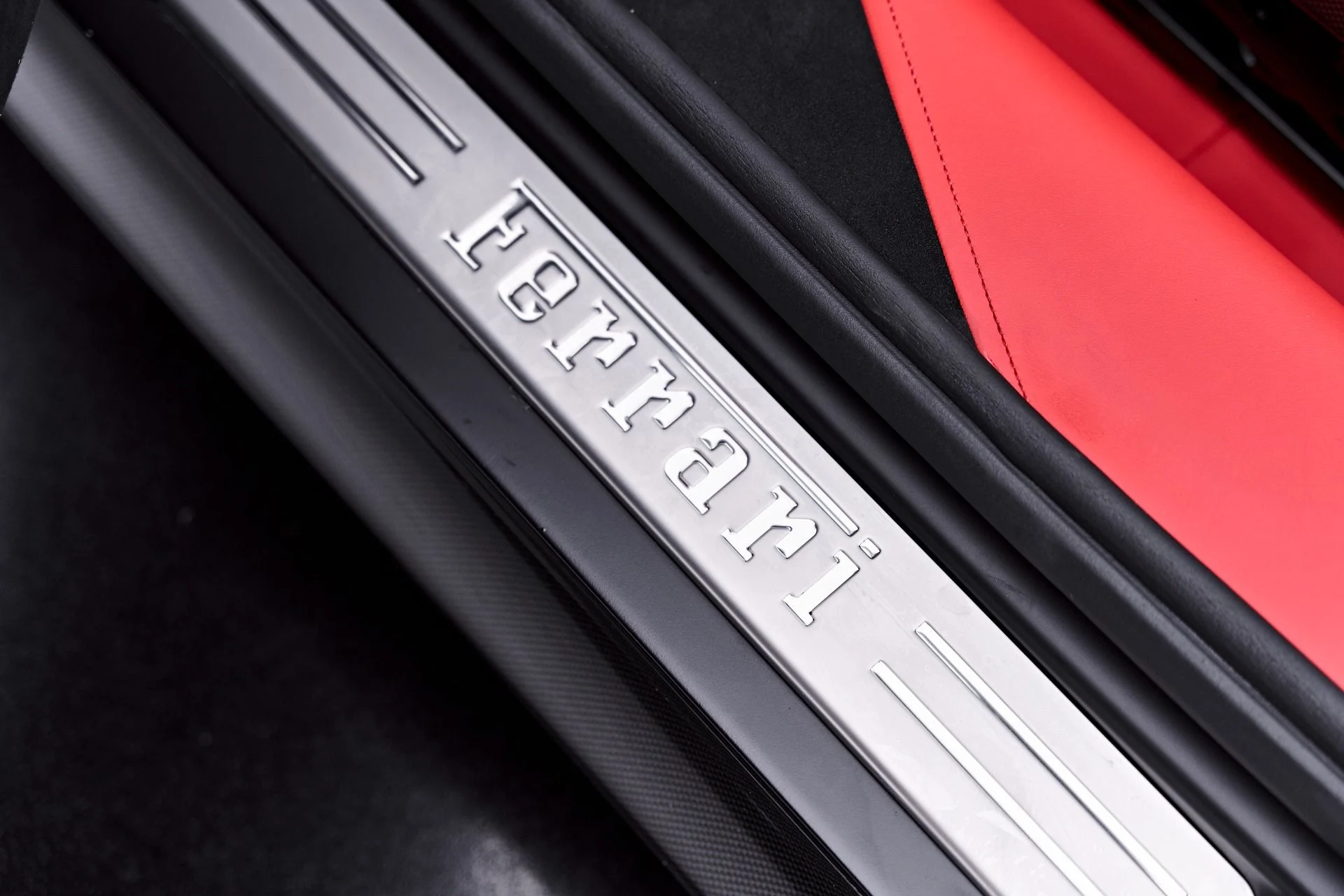 mph053_3716499221_Used_2024_Ferrari_SF_90_Spider_Base_1785520205_1777ad8652