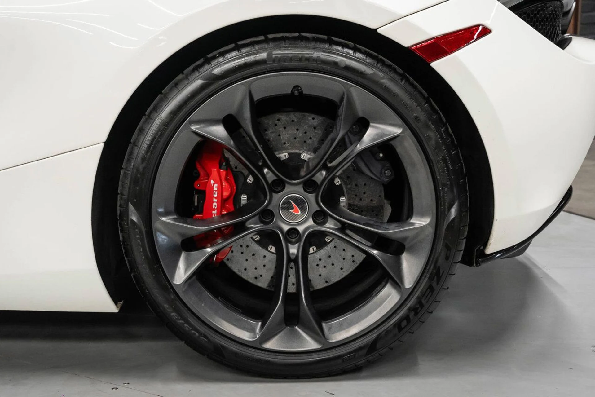 mph053_3730067906_mclaren_720s_2018_897d51a083
