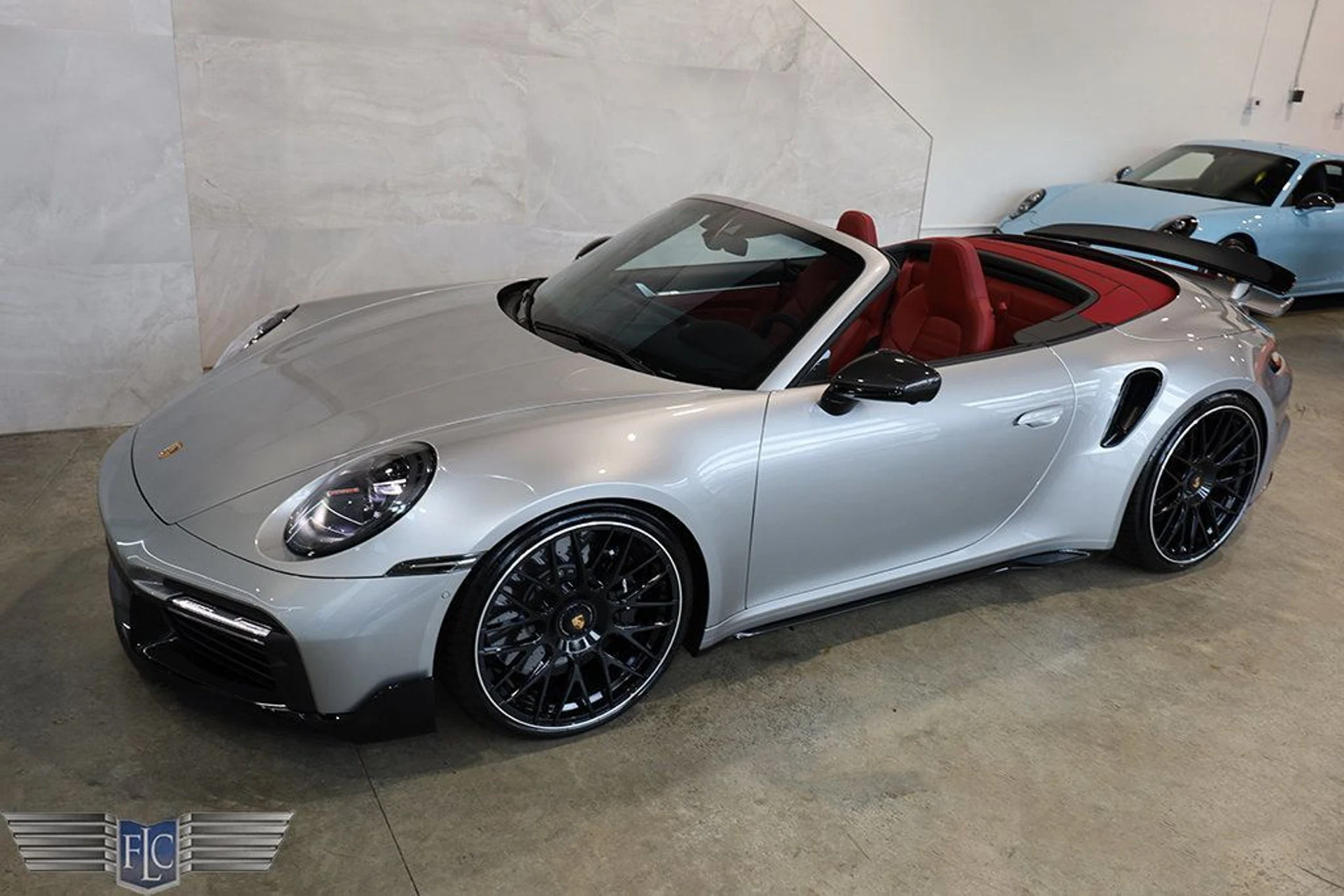 mph053_3733552437_used_2024_porsche_911_turboscabriolet_9689_22937048_54_1024_050253c899