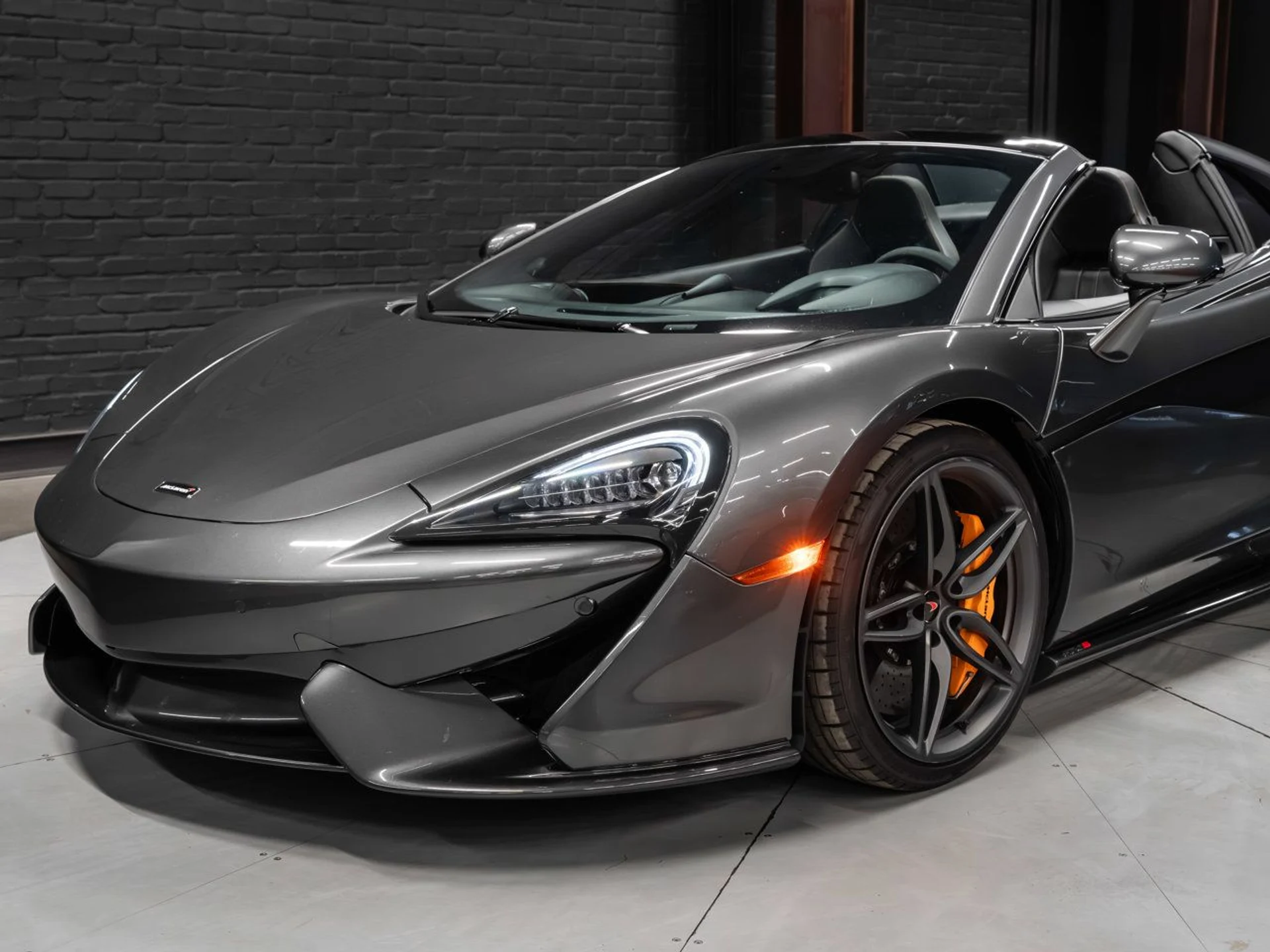 mph053_3768622765_mclaren_570s_2018_42a6f42962