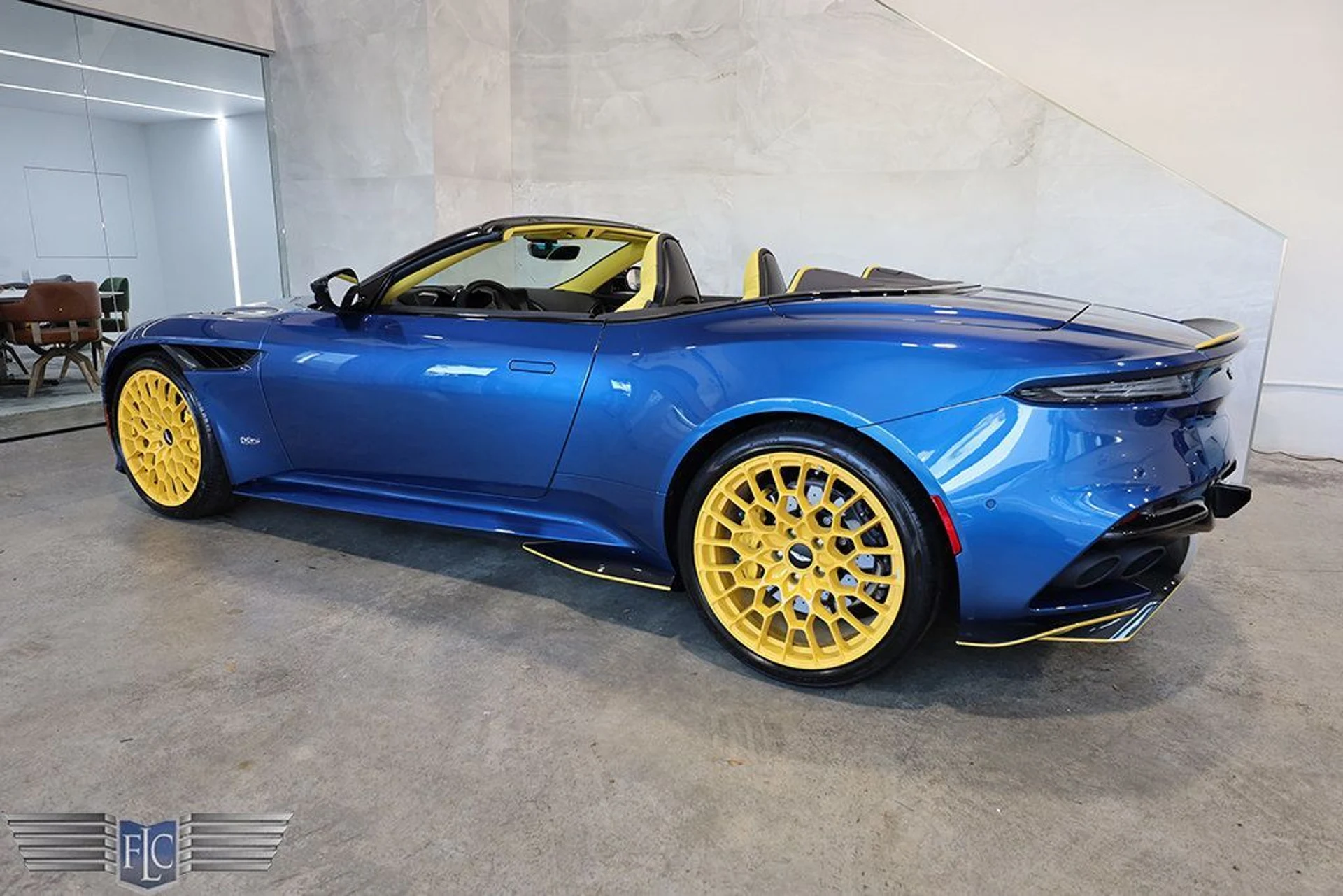 mph053_3771716097_used_2023_aston_martin_dbs_20235volante770ultimate_9689_22994688_54_1024_10d920413e