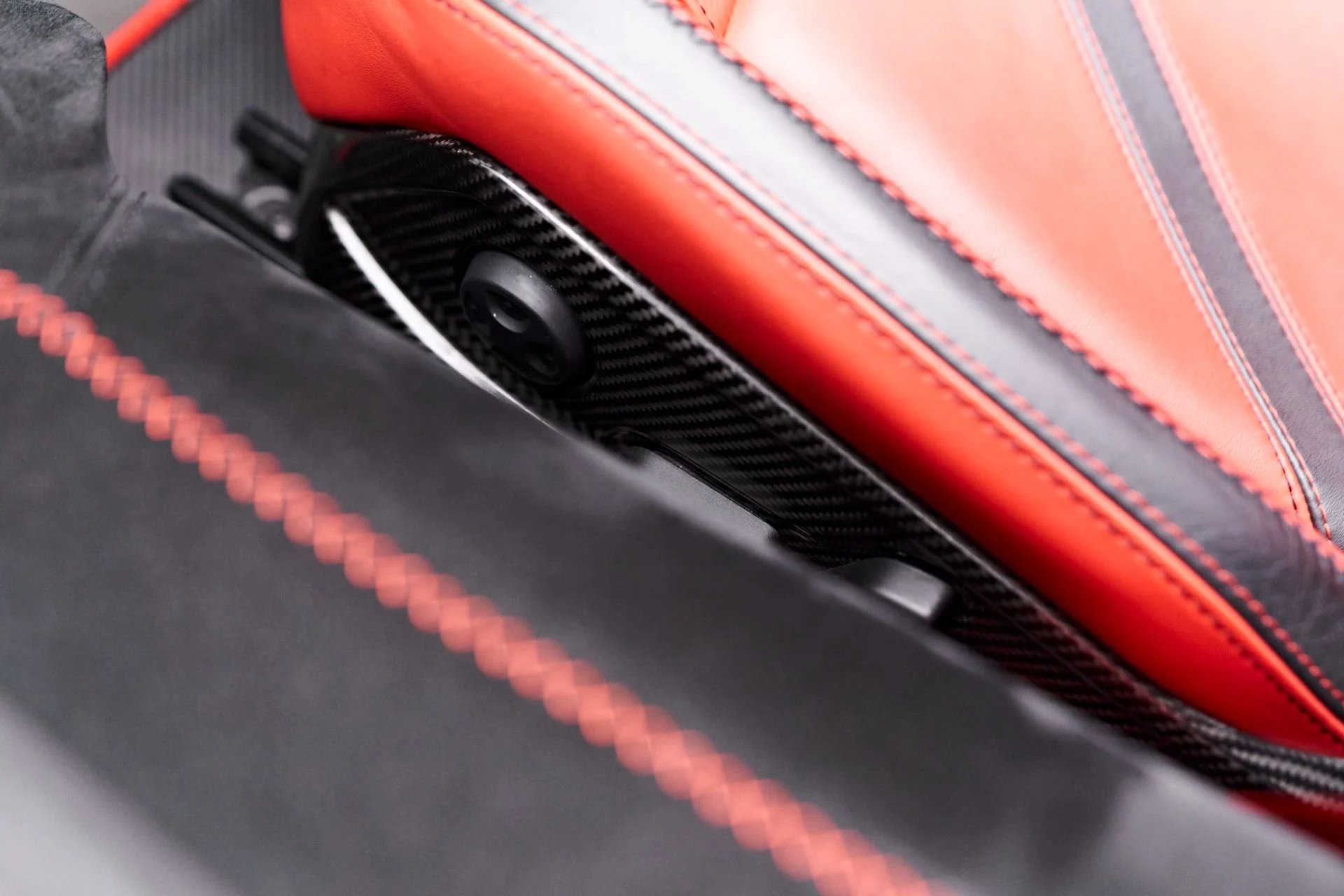 mph053_3791924912_Used_2021_Lamborghini_Aventador_SVJ_Base_1722739728_1bdd8ff54c