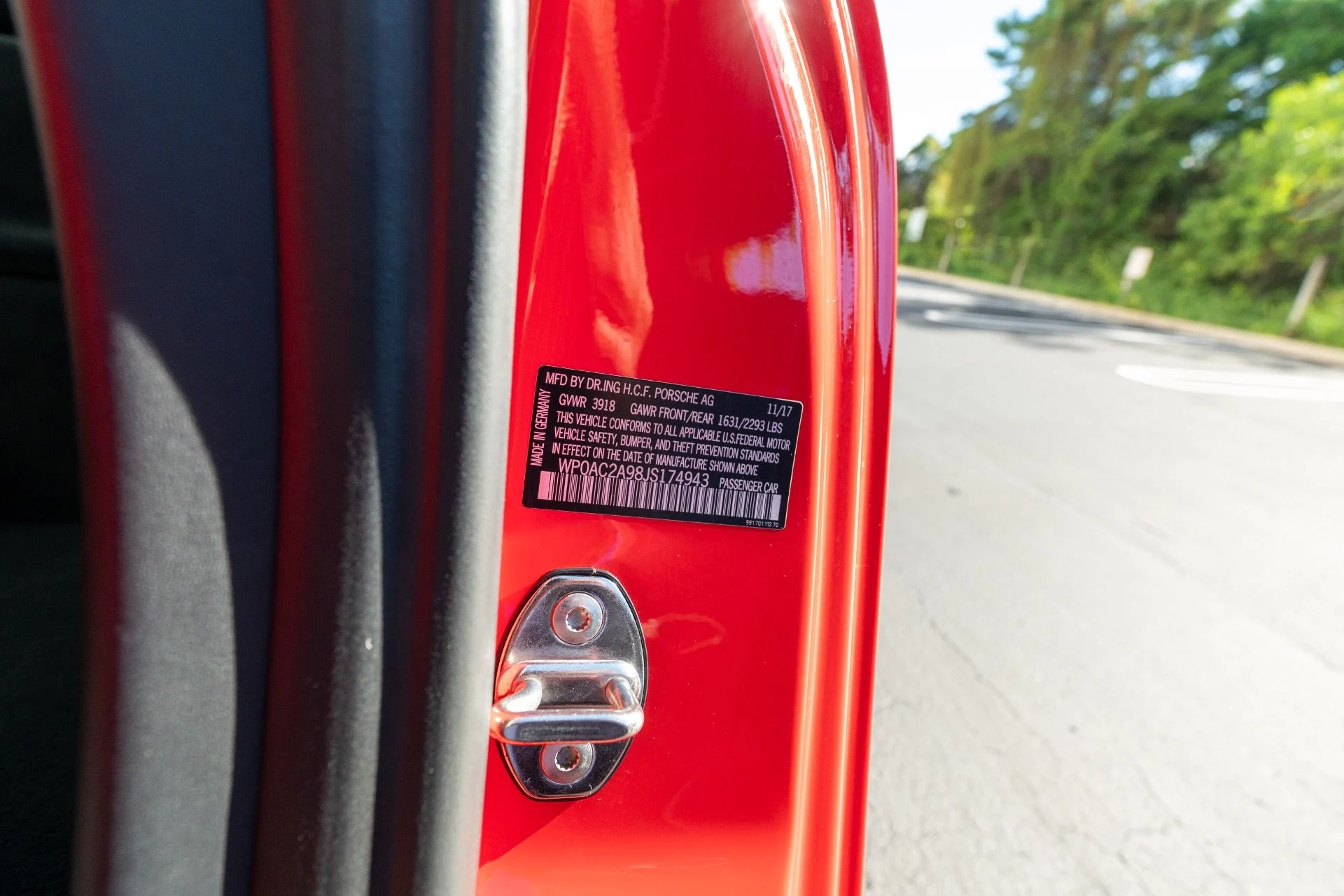 mph053_3820189800_Used_2018_Porsche_911_GT_3_1755032681_0545411bcd