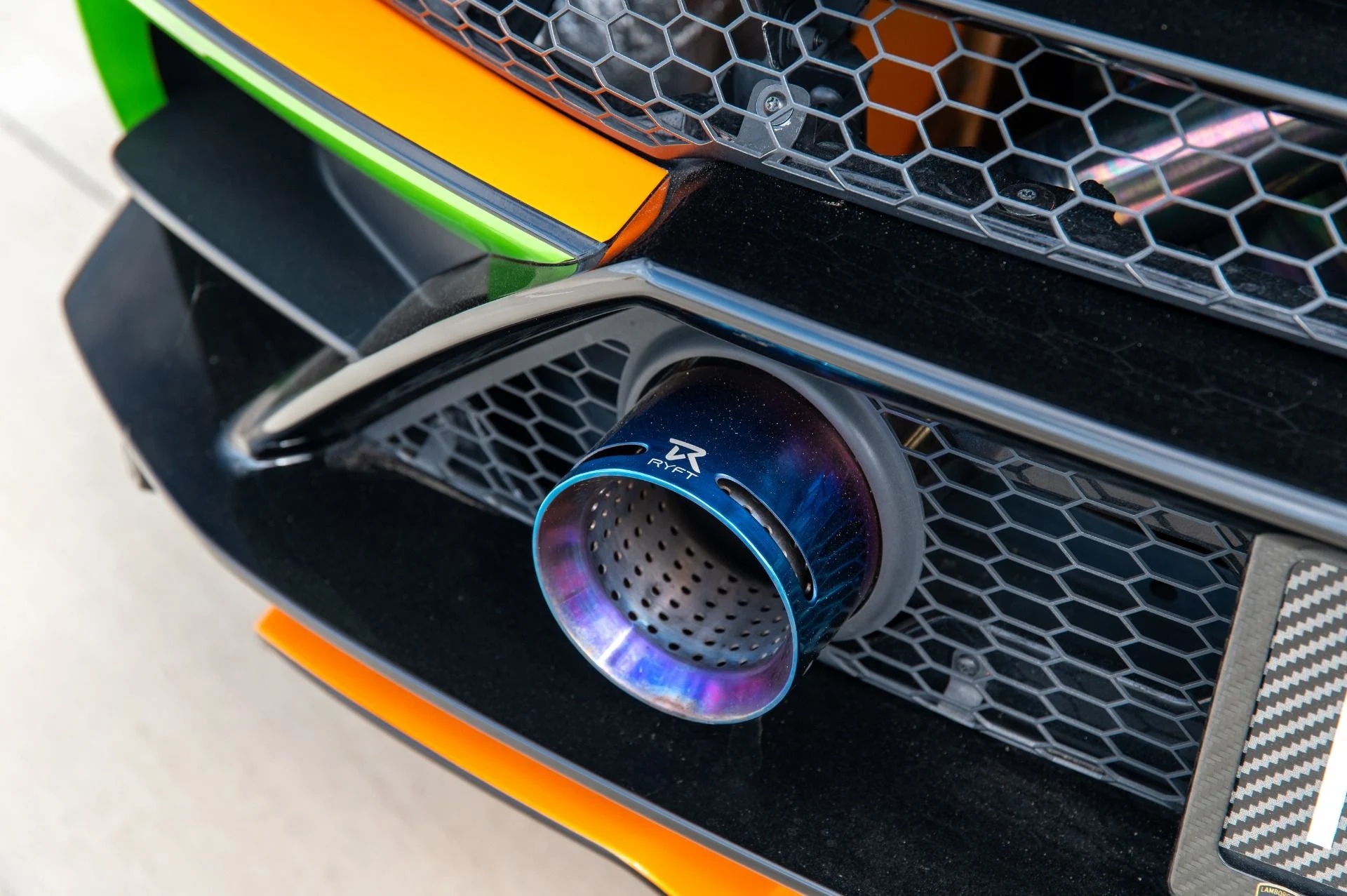 mph053_3821804882_Used_2021_Lamborghini_Huracan_EVO_1753824342_326ba6180c