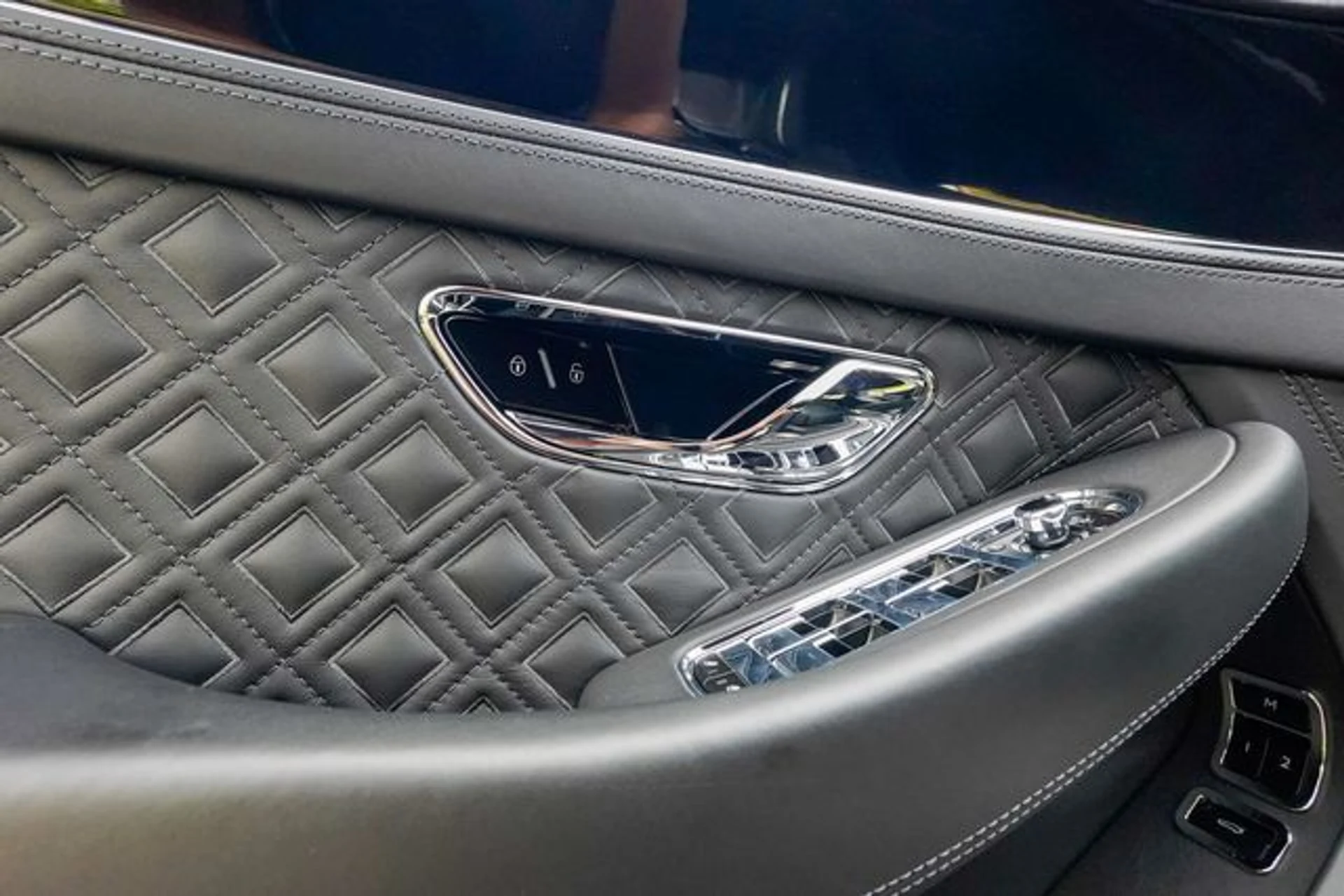 mph053_3822562460_22959392_54_3827668ca1