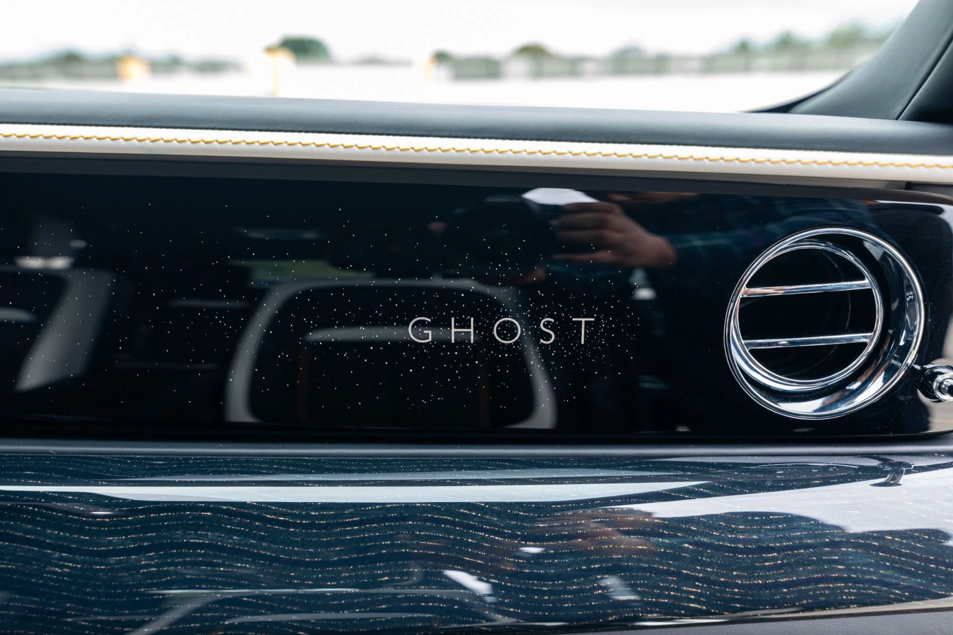 mph053_3836417622_Used_2021_Rolls_Royce_Ghost_EWB_1768869200_38c5eb99fd