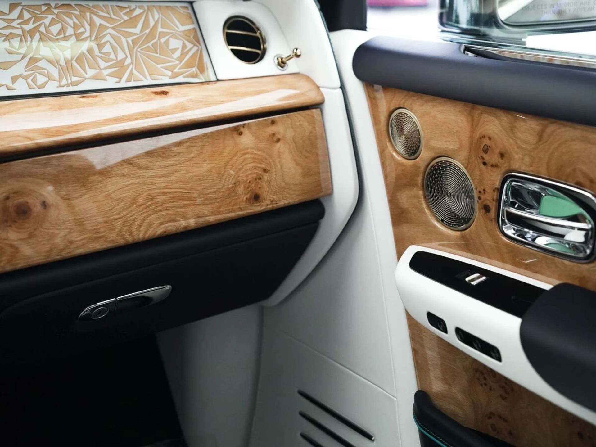 mph053_3841113624_1ogdcj4bfud0ks664d9qum06mekz_e0683c2f9e