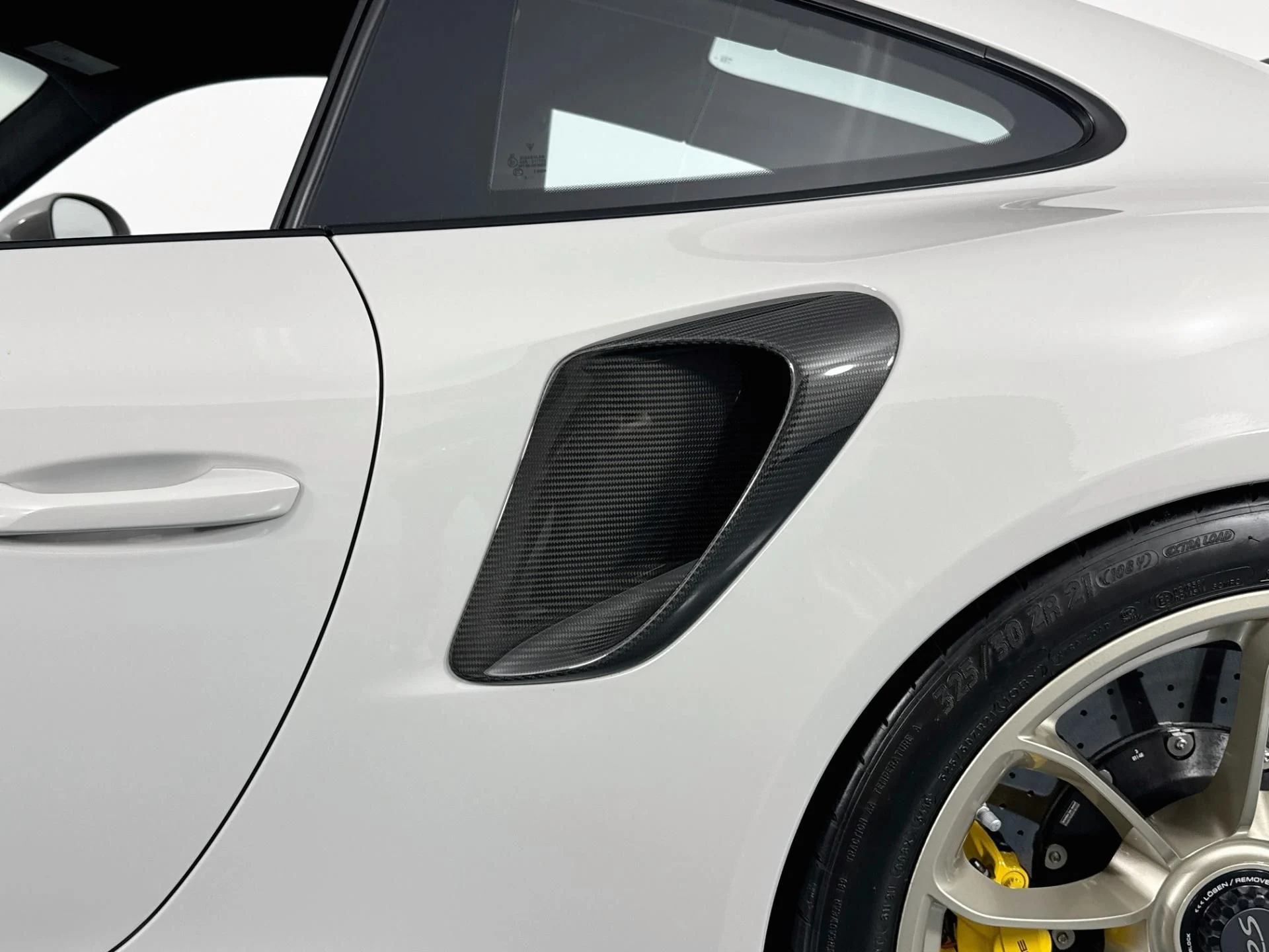 mph053_3858576810_Used_2018_Porsche_911_GT_2_RS_1790873188_562478641f