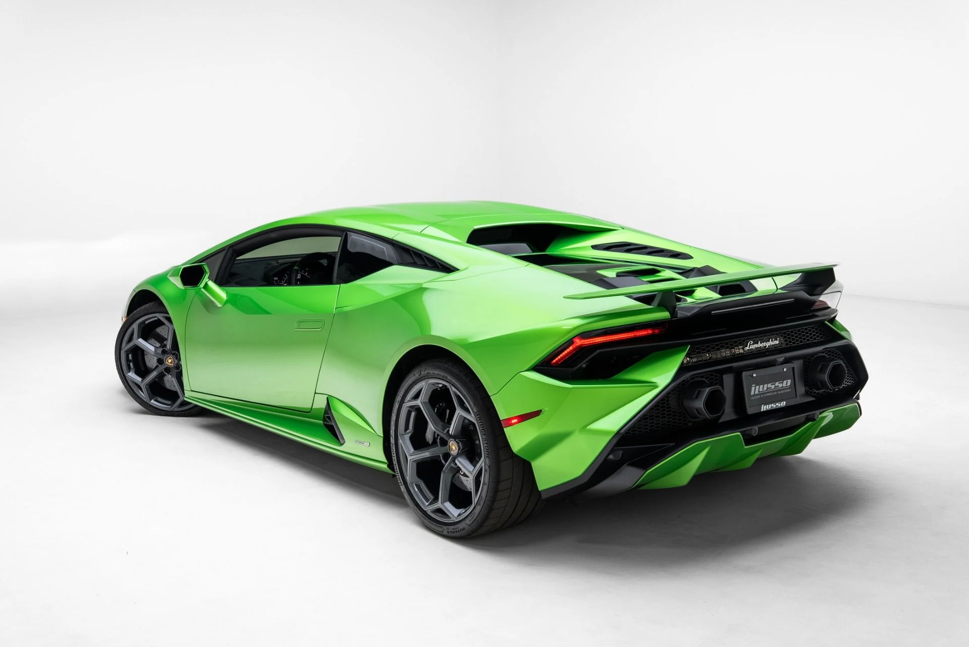 mph053_3907539597_Used_2023_Lamborghini_Huracan_Tecnica_1775770815_9e04265c05