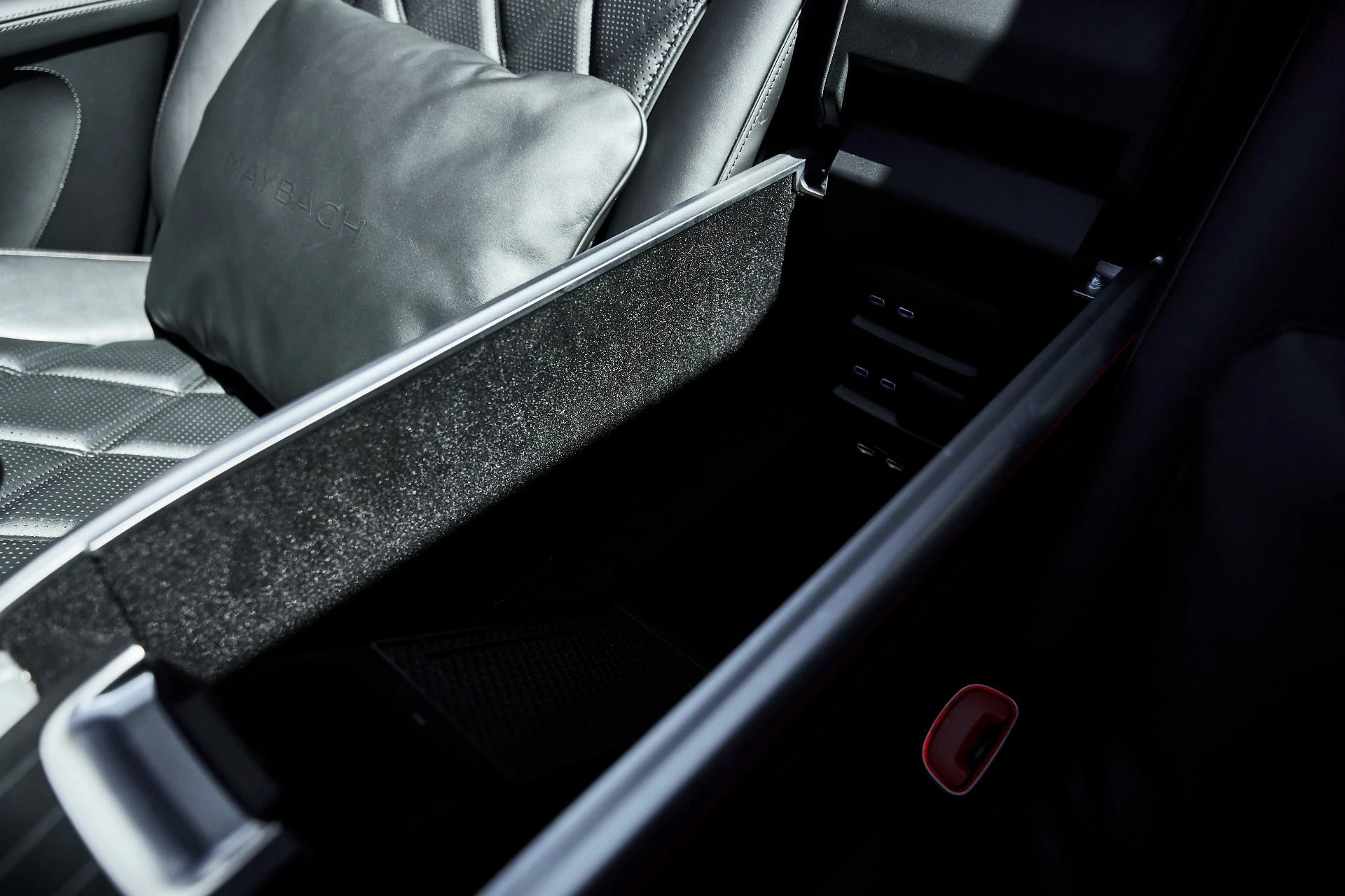 mph053_3924608832_Used_2024_Mercedes_Benz_EQS_Maybach_EQS_680_1775326077_52766ba7e7