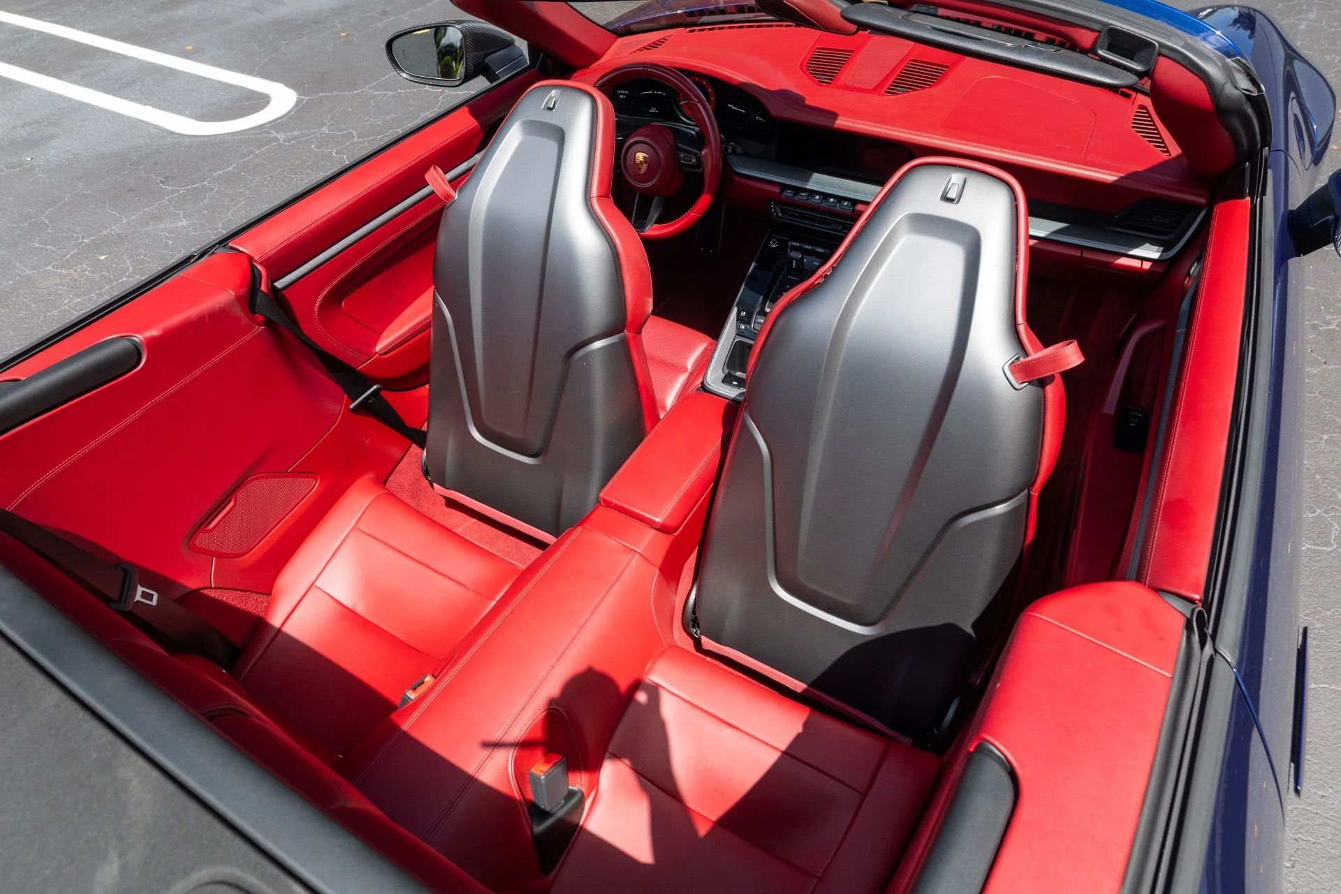 mph053_3962517129_Used_2021_Porsche_911_Carrera_1775497213_9a127418f7