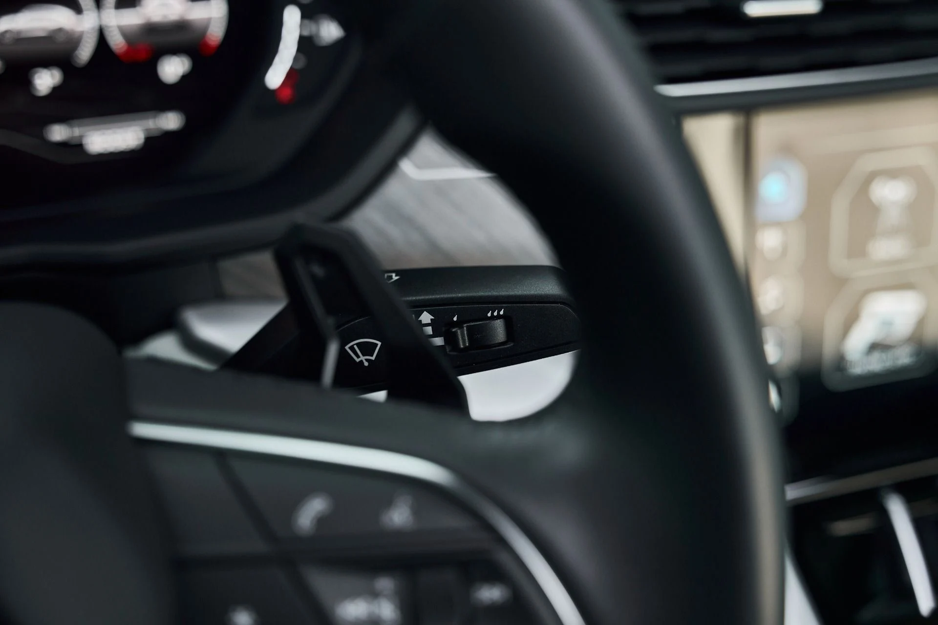 mph053_3989385324_Used_2021_Lamborghini_Urus_1771117266_3658471f46