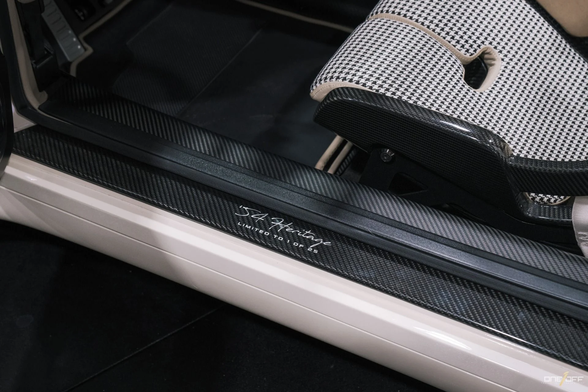 mph053_4009397609_Used_1997_Porsche_911_Gunther_Werks_Speedster_1762325156_6b7ab576c1