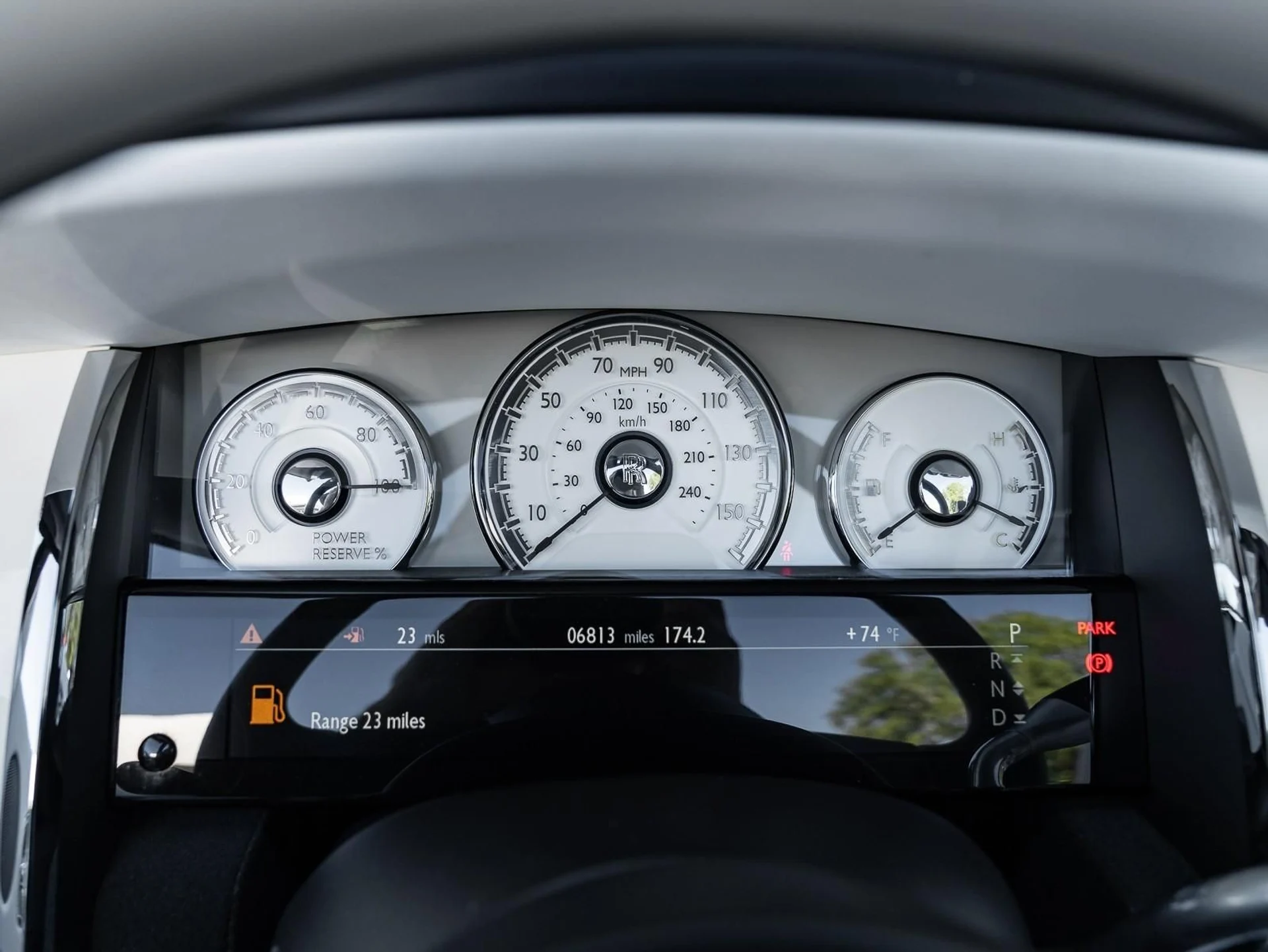 mph053_401241096_Used_2019_Rolls_Royce_Dawn_1761832882_349fd82491