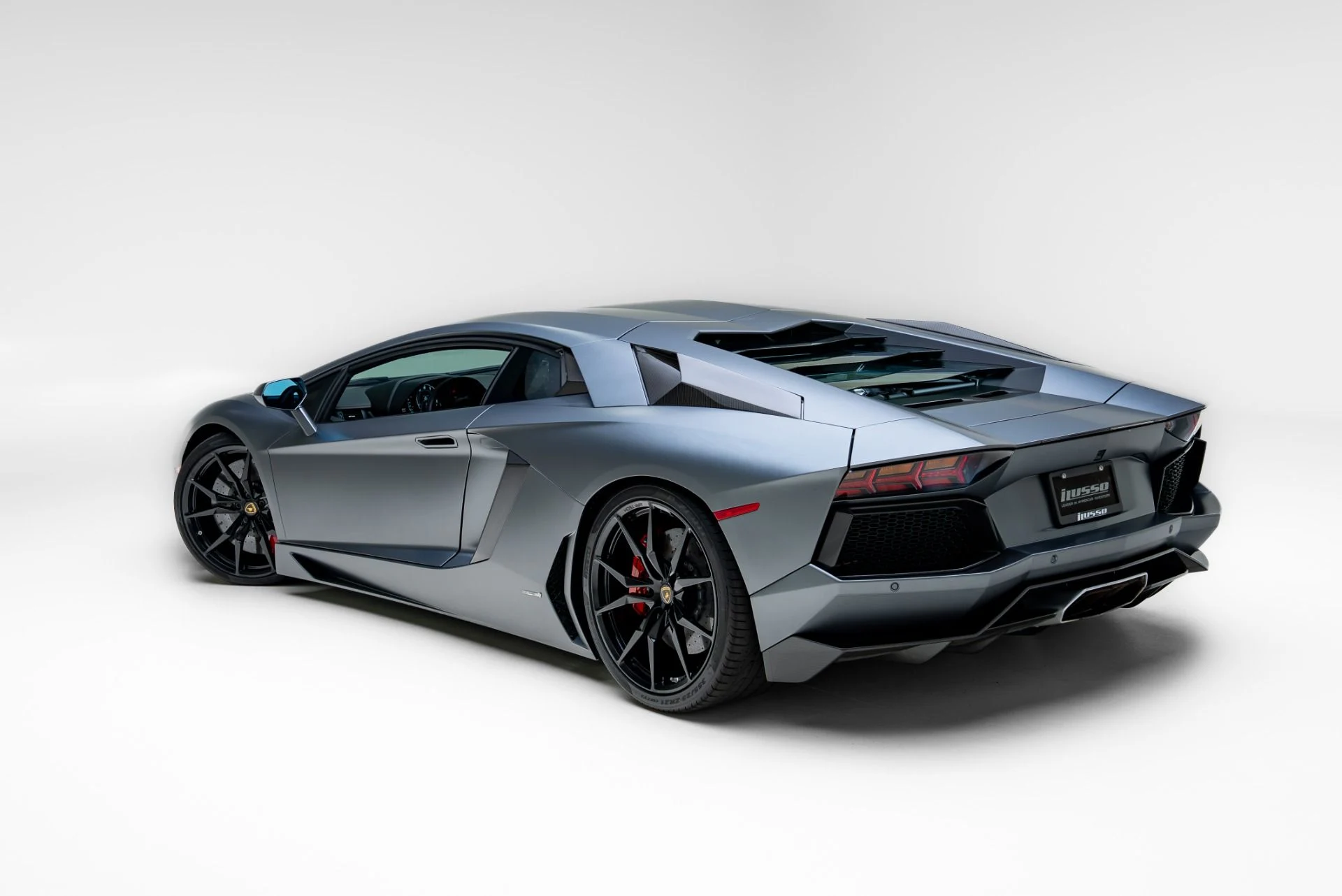 mph053_4090247785_Used_2015_Lamborghini_Aventador_LP_700_4_1778261725_e874f50e88