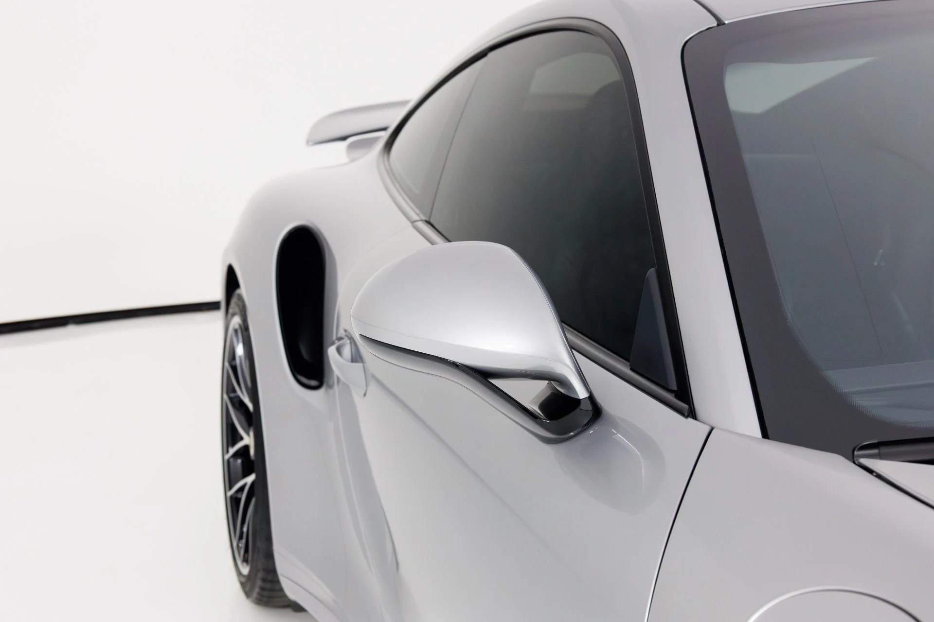 mph053_4119969121_Used_2019_Porsche_911_Turbo_S_1770314080_92543e7963