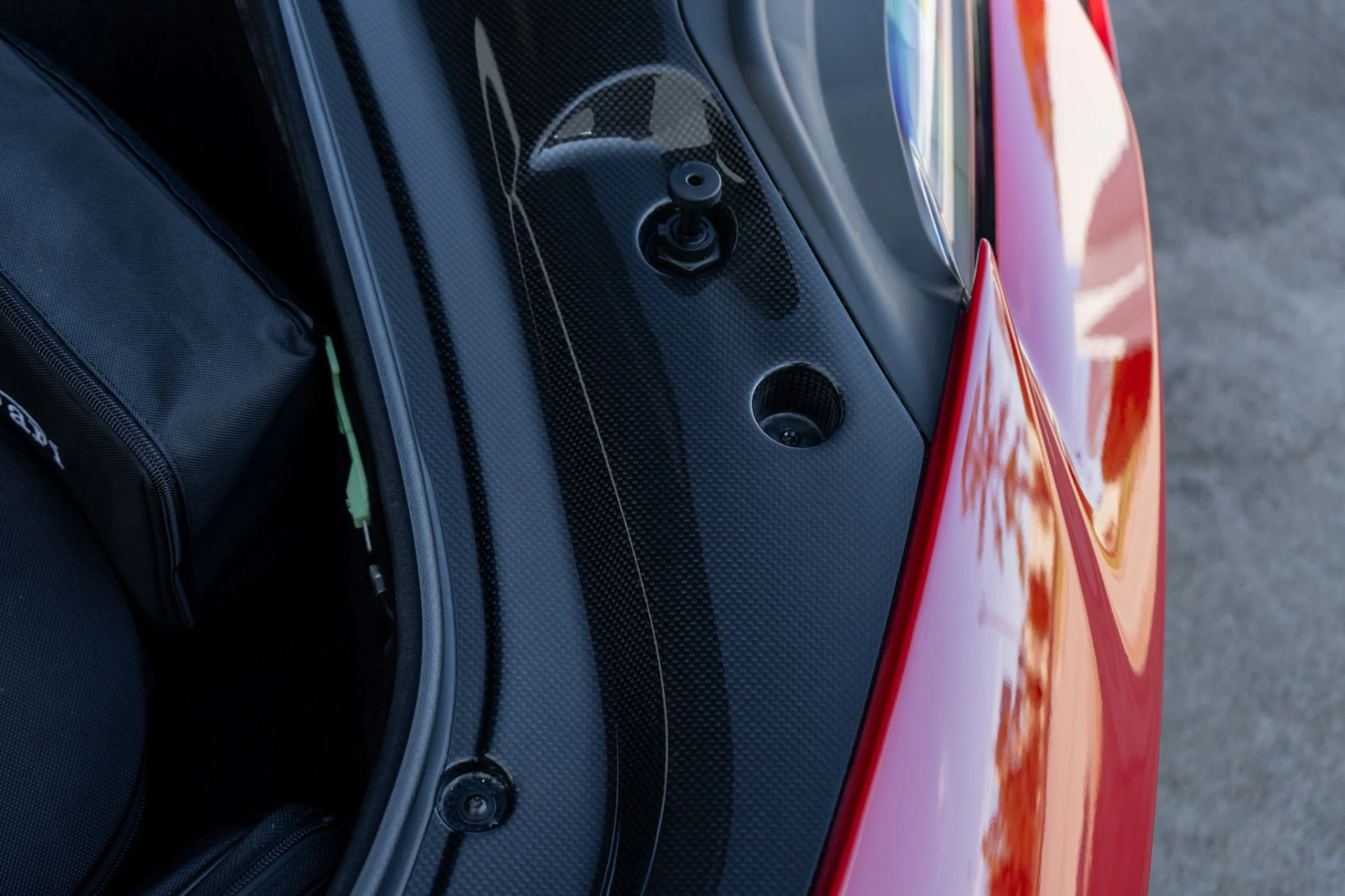 mph053_412722481_Used_2023_Ferrari_SF_90_Stradale_1764710816_457f5a3eb9