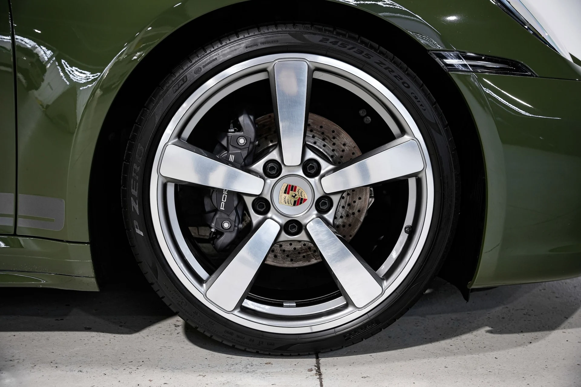 mph053_4204883973_995682efaeb984dfe43f50ca5b2dc671x_e26c635a24