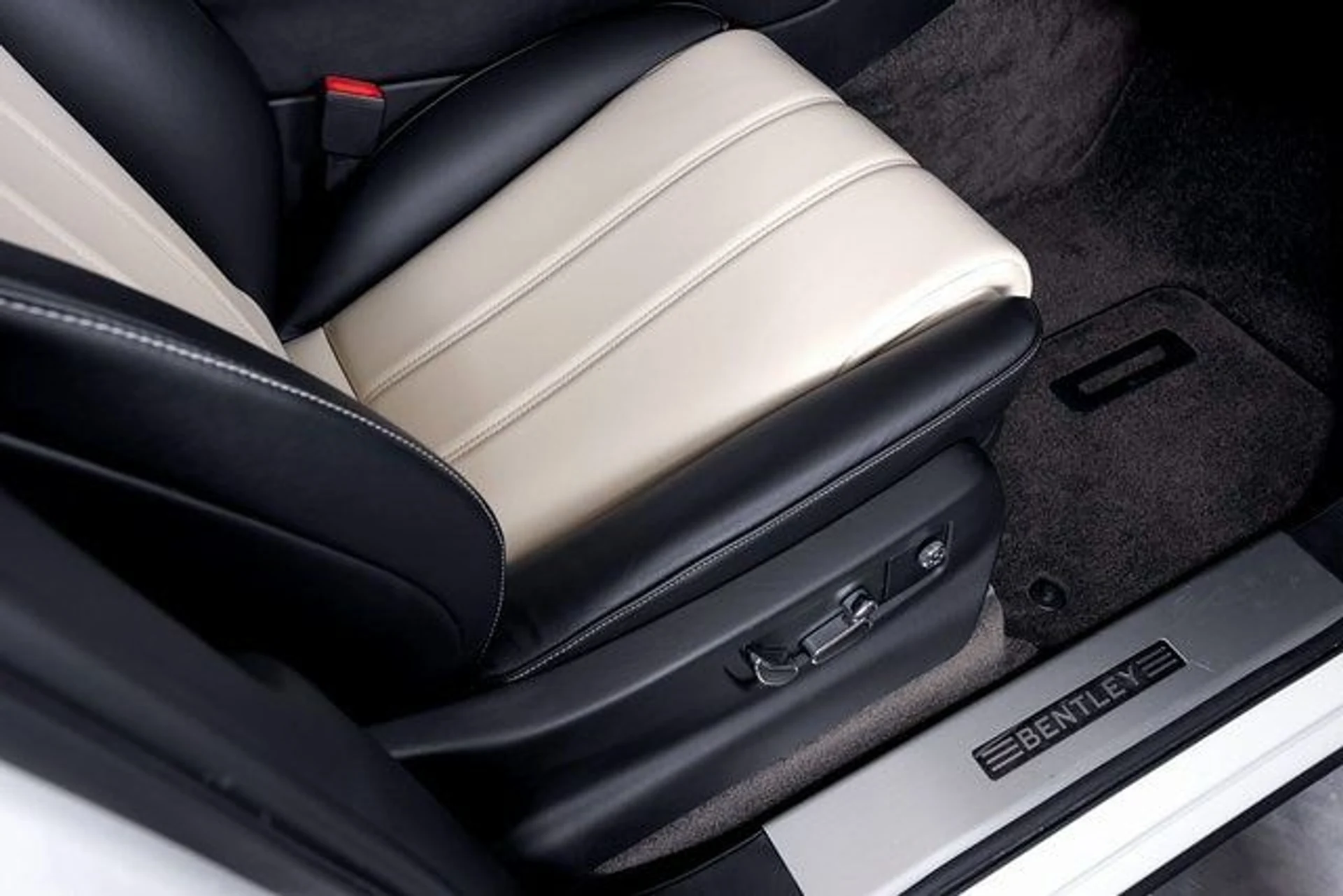 mph053_4226916398_cc74adaa39d38a79c7ef98321eebc698x_e33de142f6