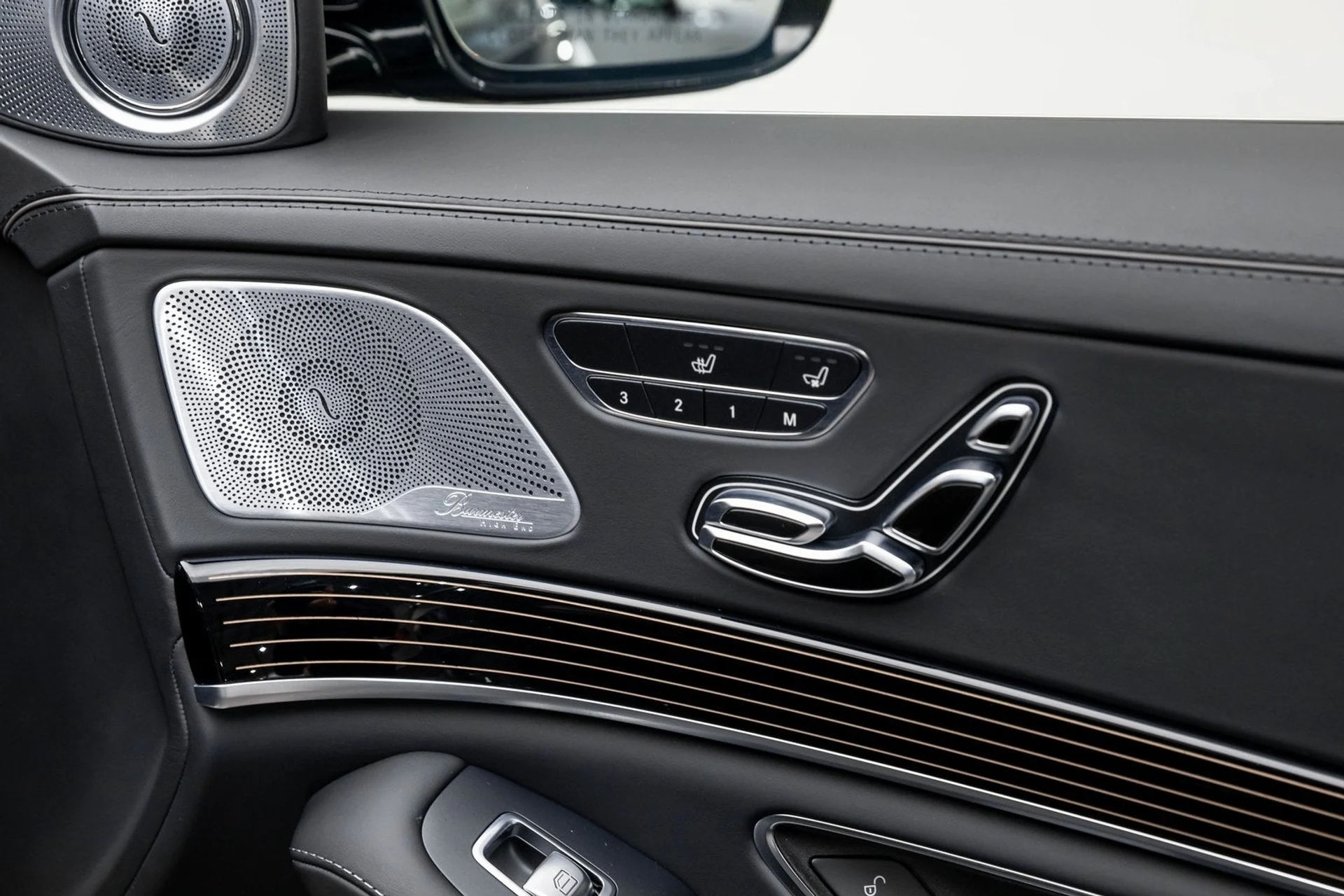 mph053_4229159434_54_2358b79afb