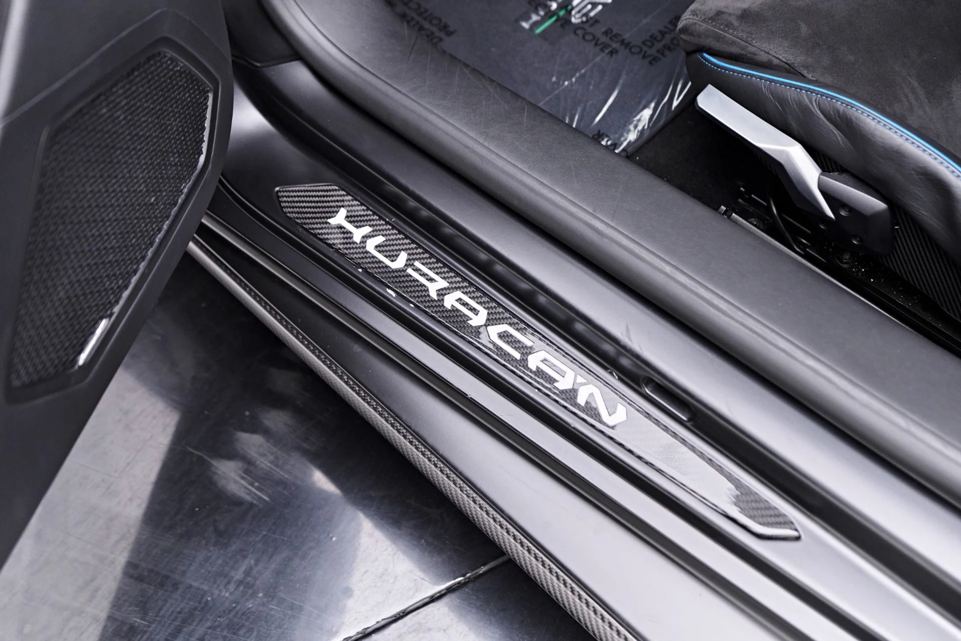 mph053_4229855875_Used_2021_Lamborghini_Huracan_EVO_Base_1758314694_c5e4cceb4c