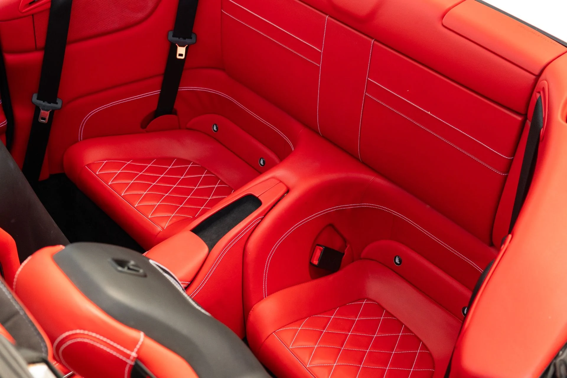 mph053_4230220719_Used_2017_Ferrari_California_T_1767901173_8a92afb006