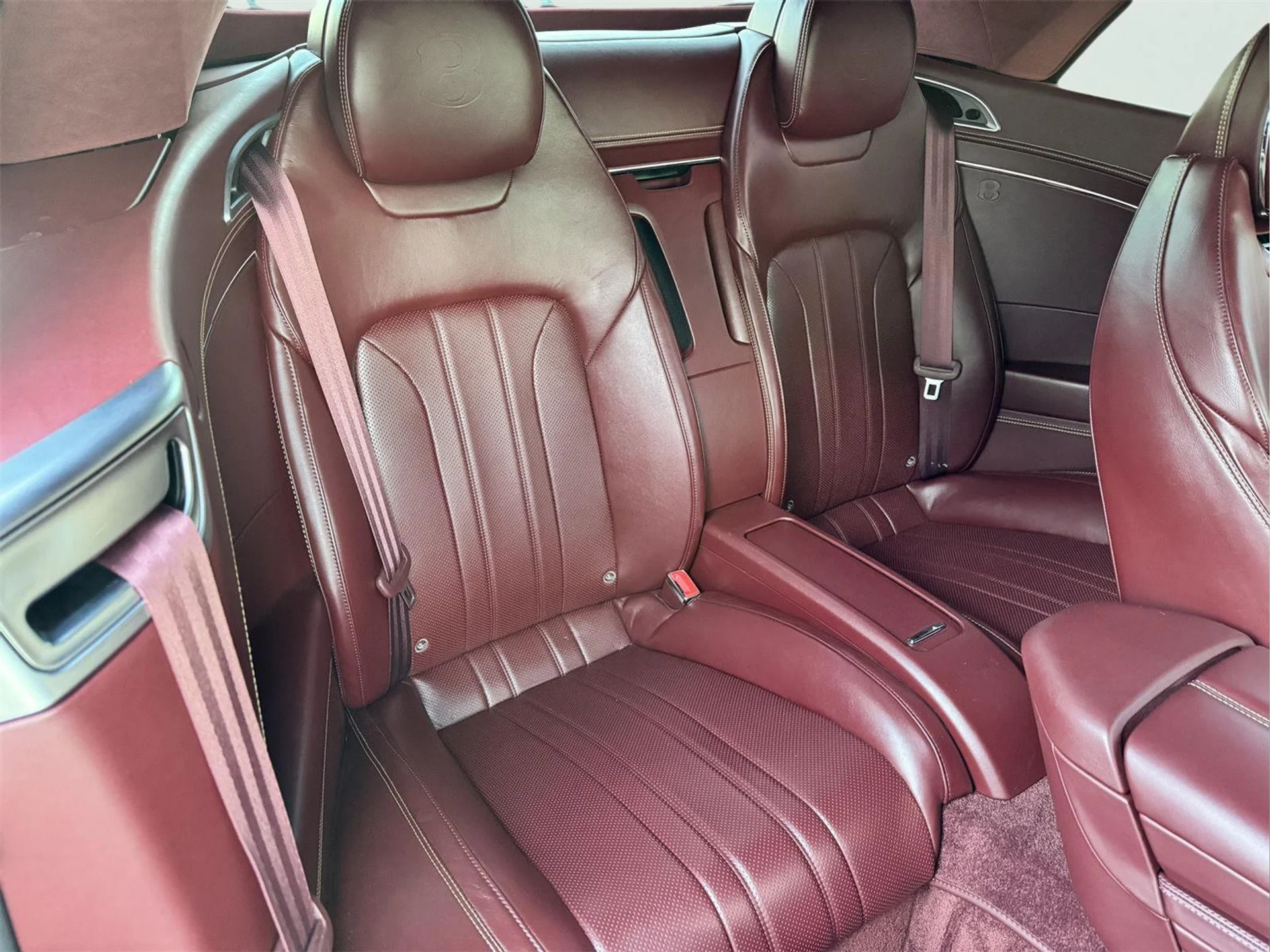 mph053_4280492666_e39d210a8675576d3e793680eb595580_80d272239c