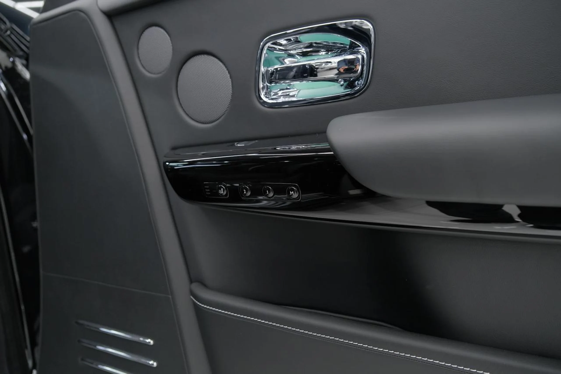 mph053_45542747_d3d3388faa17839bff87f1554d8cd0f8_94818815b0