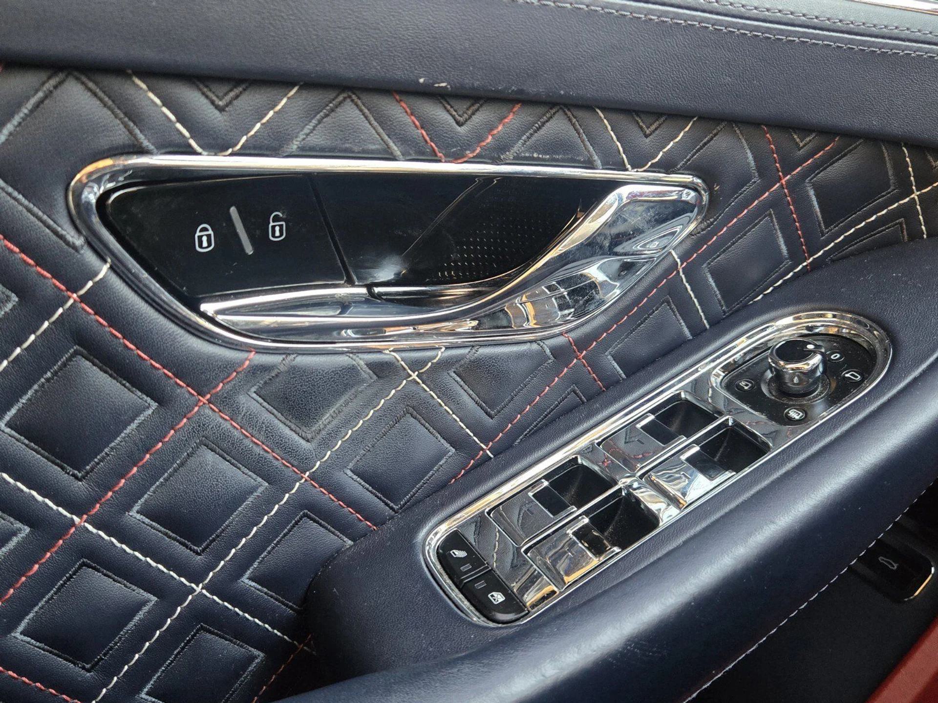 mph053_472268644_ce6946a2c38b9d3c512fa7dcfe92c5edx_f6ee435857