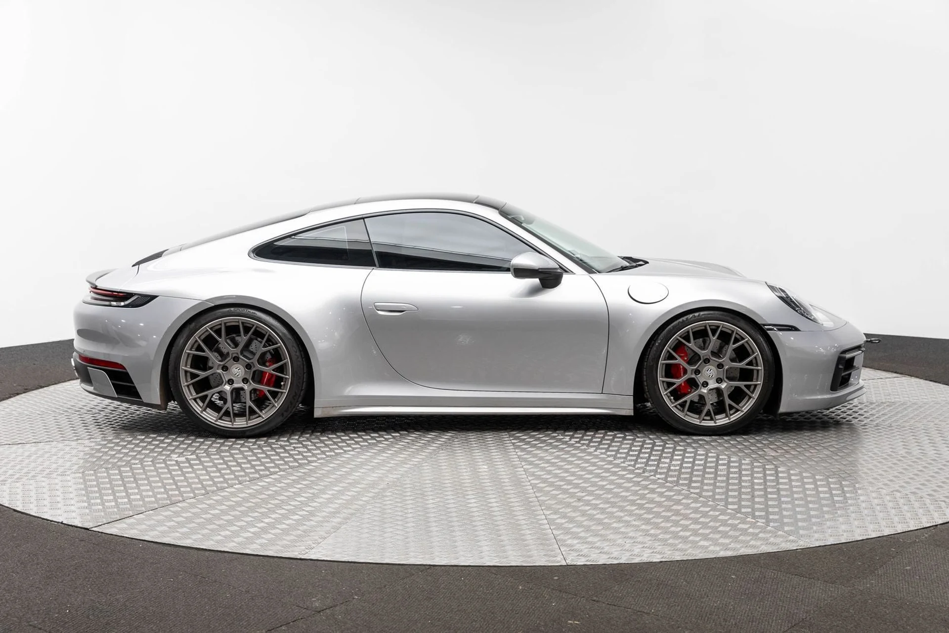 mph053_517667894_54_49cb43c15f