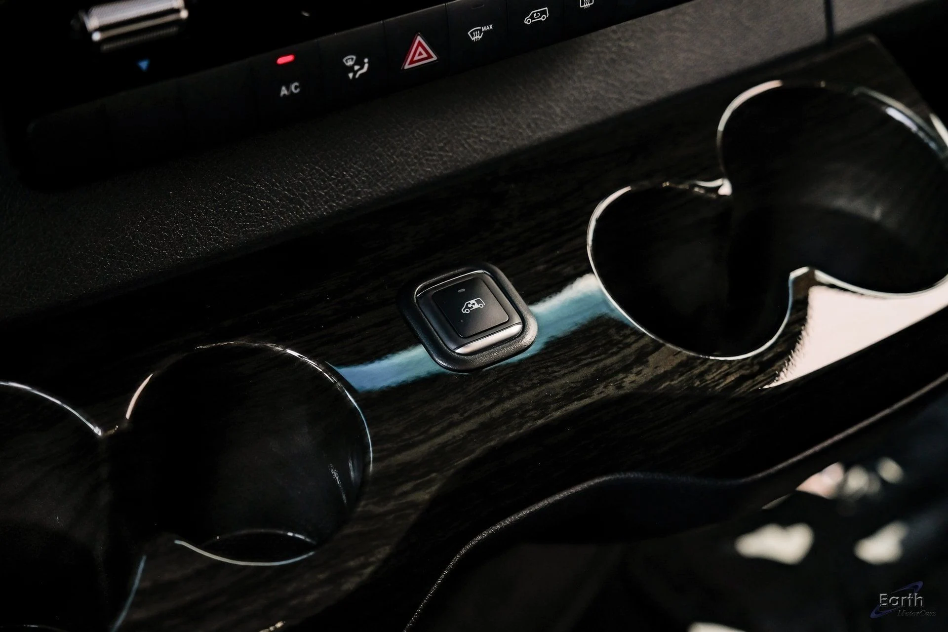 mph053_53584340_6cfc3058704d6ae20a4ddb02d2510dd9x_9ac58db2b9