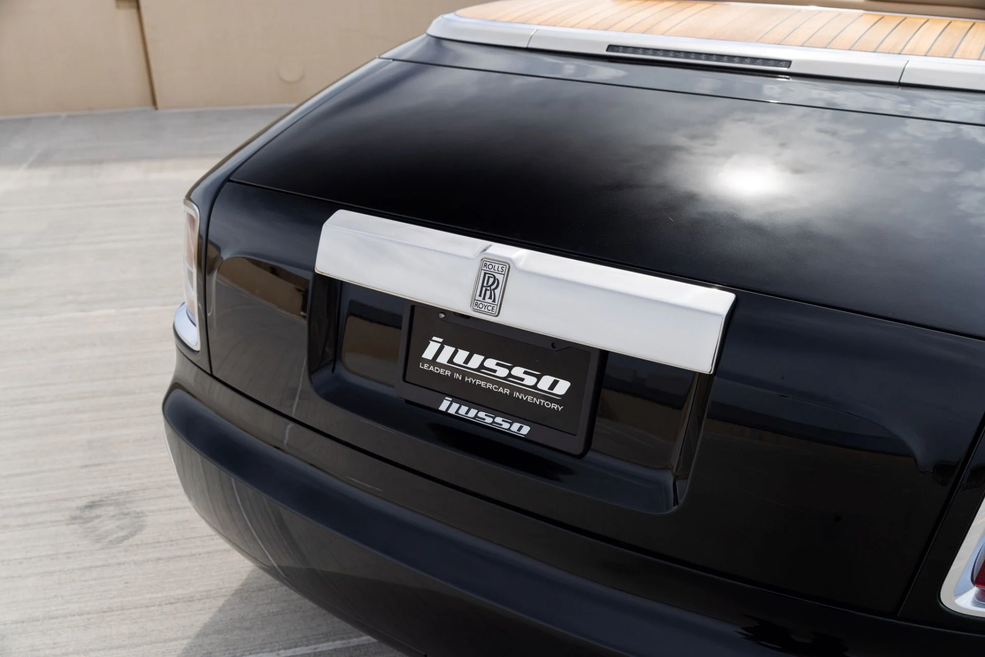 mph053_560239752_Used_2009_Rolls_Royce_Phantom_Drophead_Coupe_1775064189_477870085e