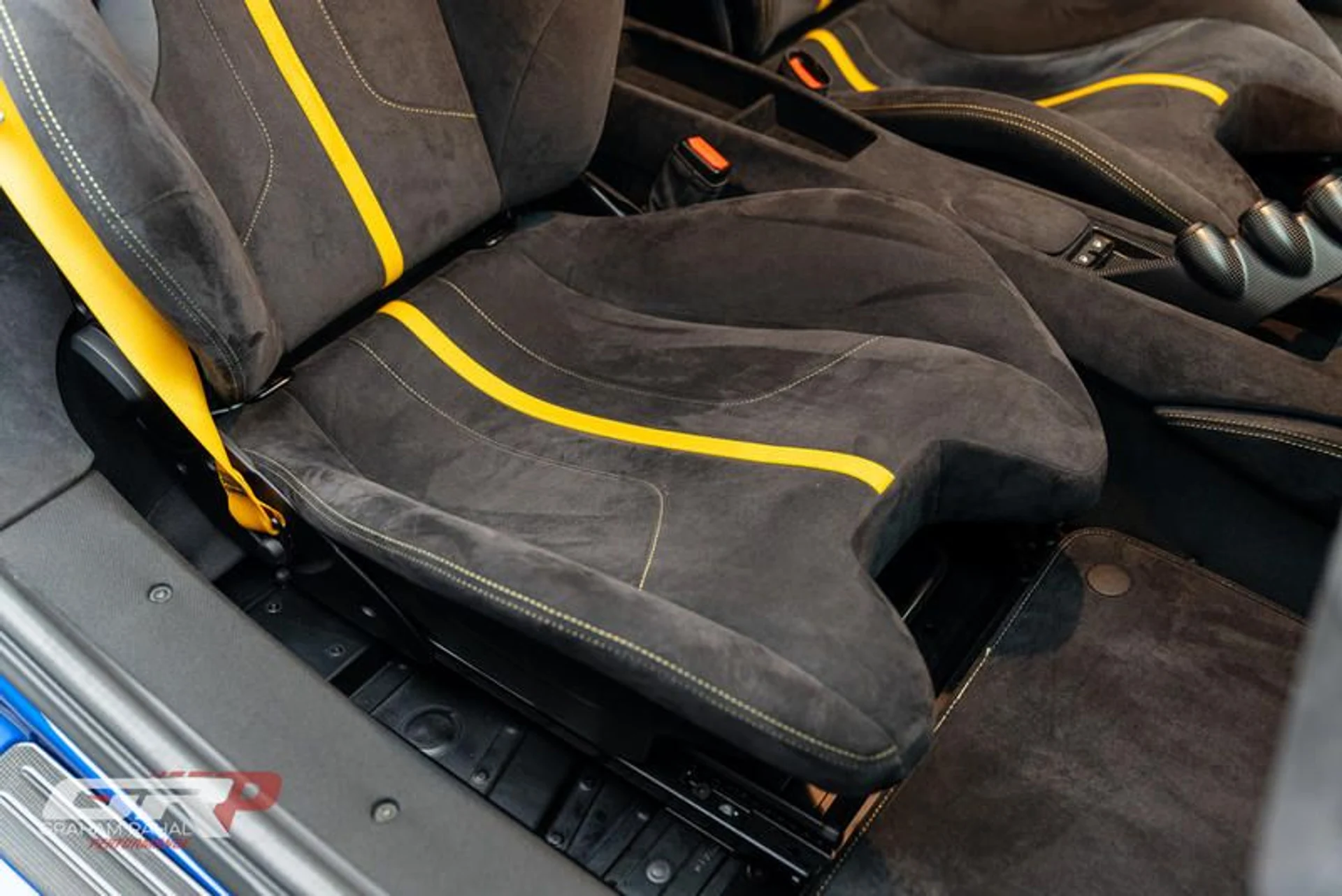 mph053_594012637_3645240_B_3555_41_AB_BCD_4_5_A955714_A6_CC_7d1f720a01