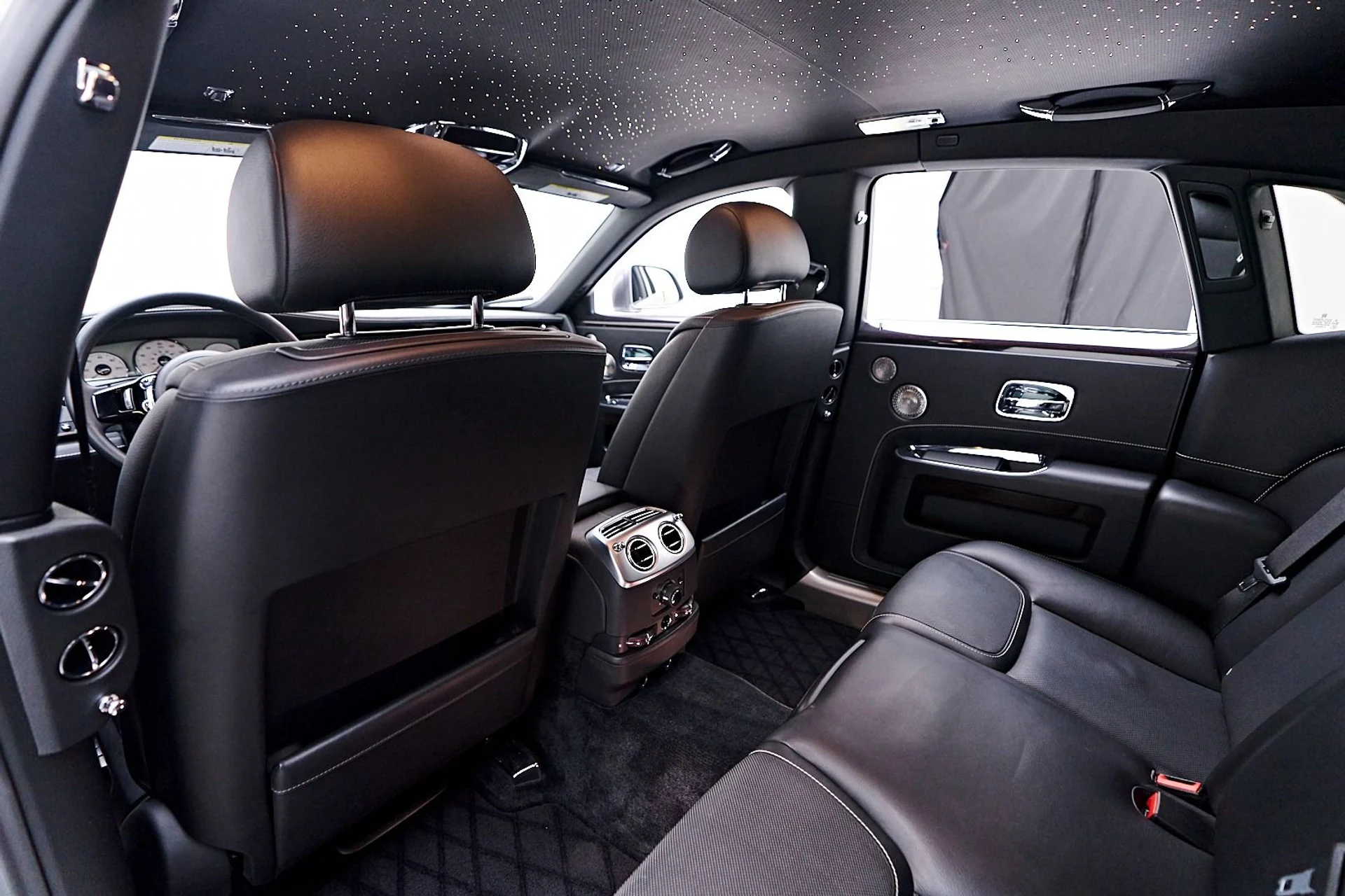 mph053_596548778_Used_2019_Rolls_Royce_Ghost_Base_1744847276_904275af79