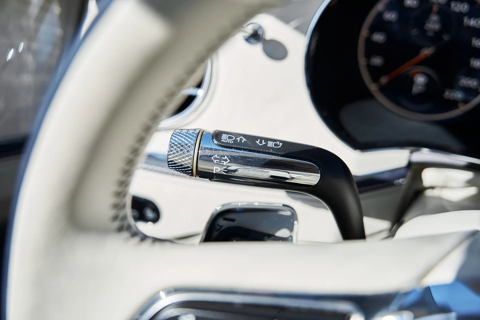 mph053_599637479_Used_2024_Bentley_Flying_Spur_Mulliner_V8_1773796276_98dec42e25