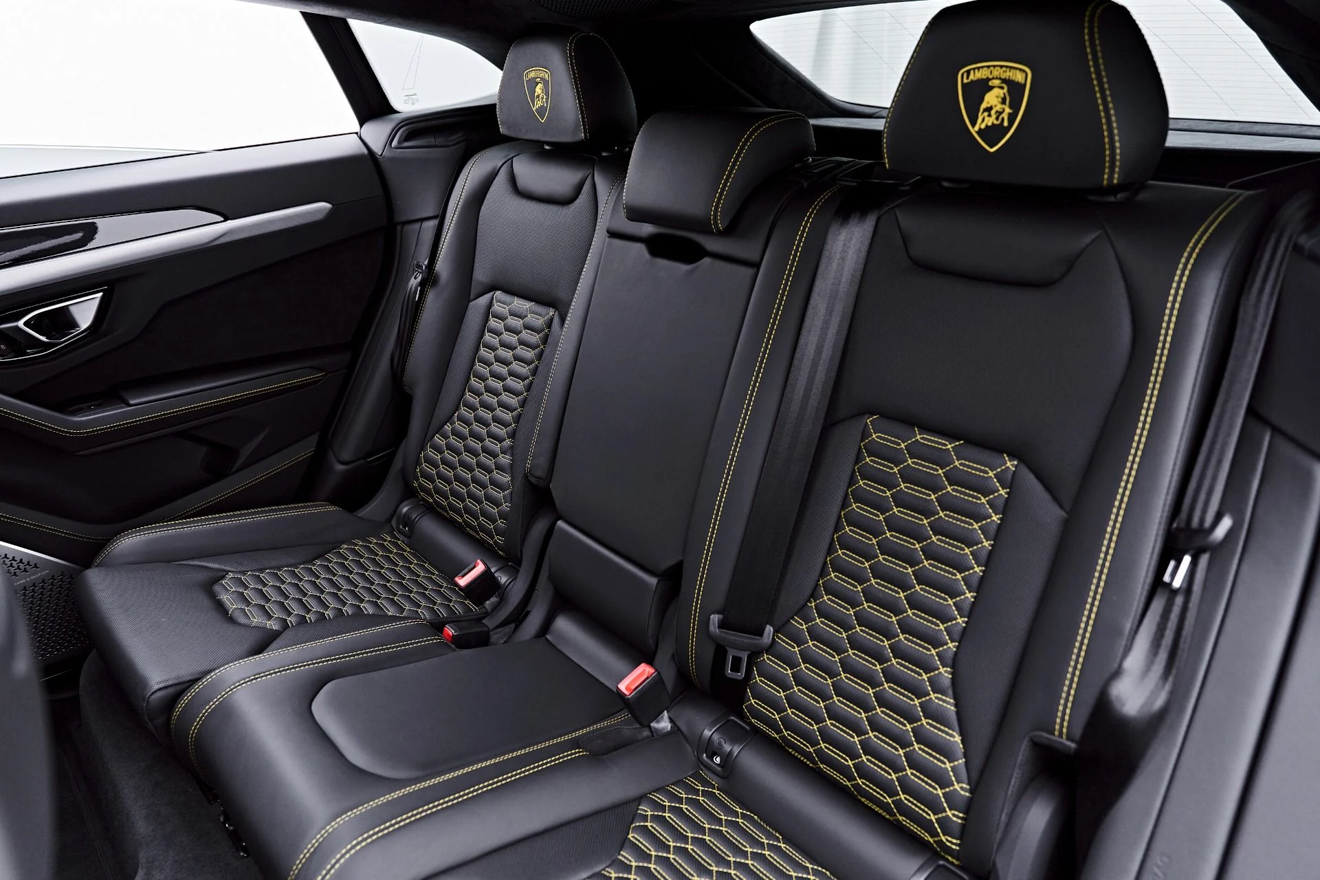 mph053_606425335_Used_2022_Lamborghini_Urus_Base_1785209806_9f9487b13f