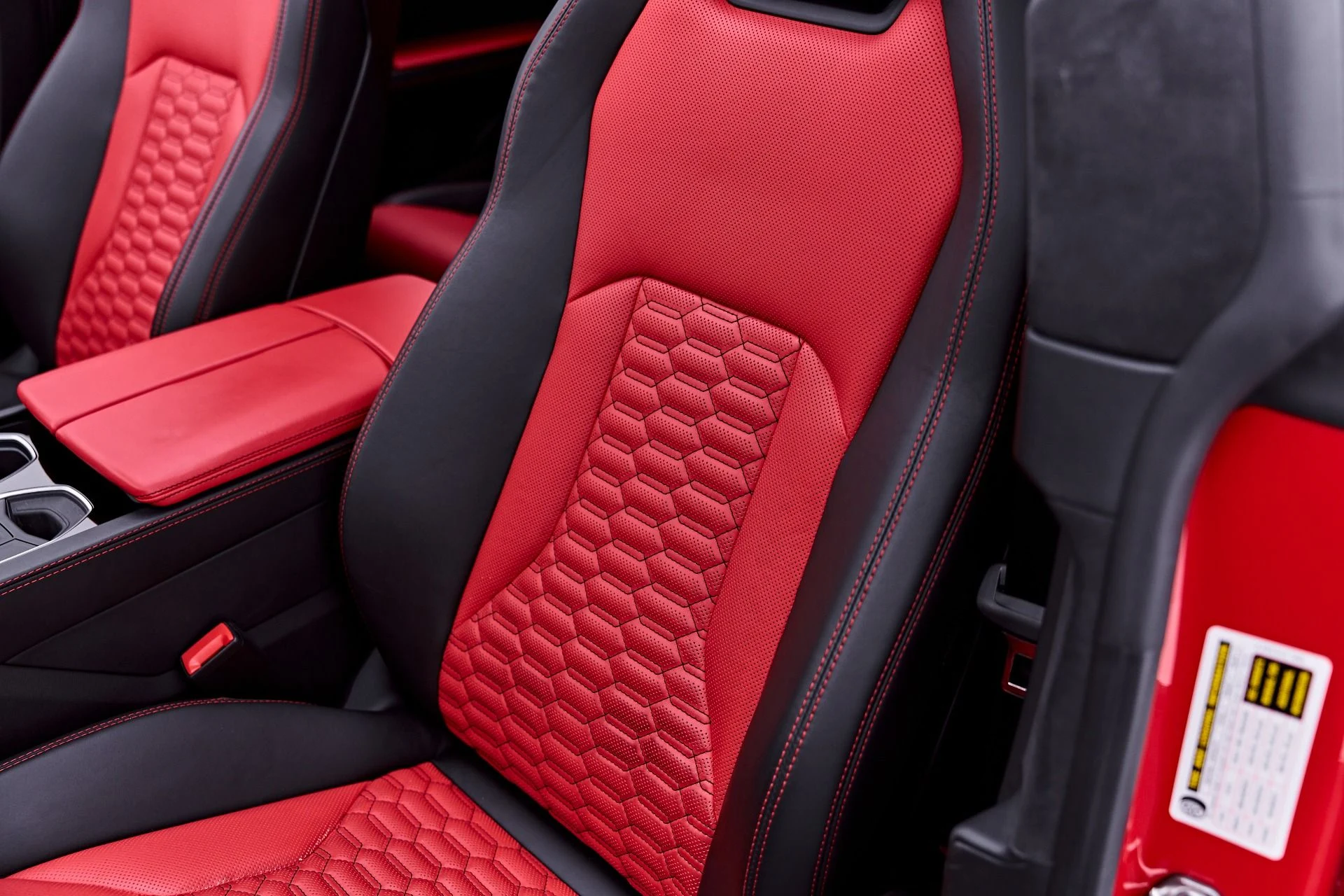 mph053_625415220_Used_2019_Lamborghini_Urus_Base_1782948015_0d04b3ba08