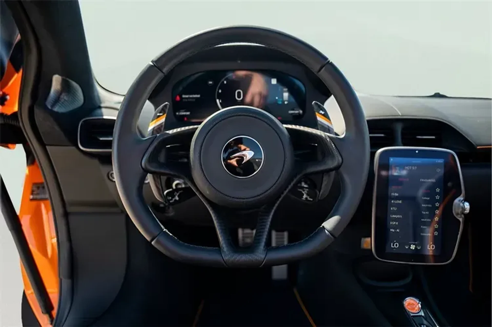 mph053_635986506_6_Q_Xs_PV_Si4o9p02k_F_med_c1a29663ed