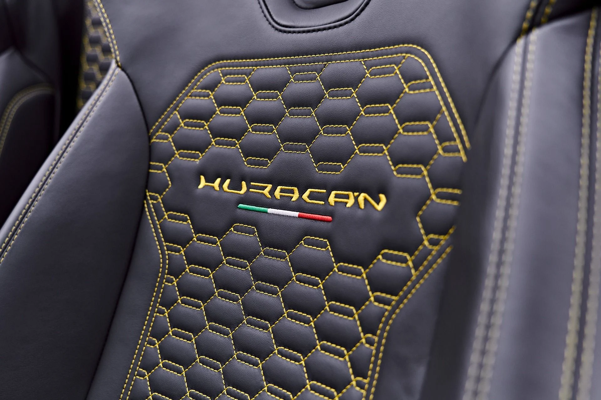 mph053_645327682_Used_2018_Lamborghini_Huracan_LP_580_2_S_1784246869_a81891bee4