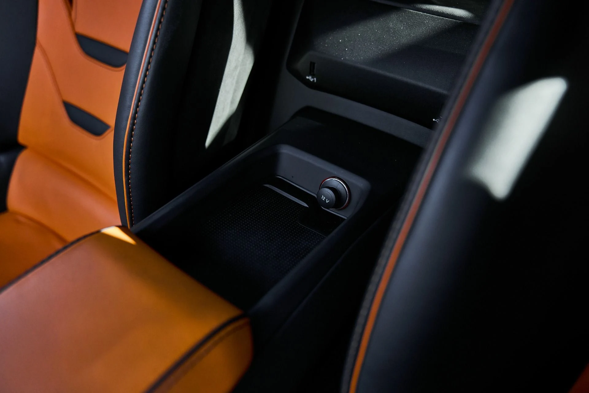 mph053_670423843_Used_2020_Lamborghini_Huracan_EVO_Base_1766024389_3ebc3c7ca9