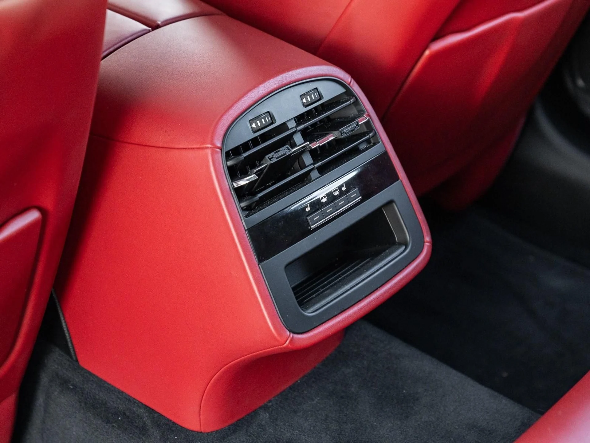 mph053_698524739_Used_2022_Maserati_Quattroporte_GT_1765231549_b3ef982779