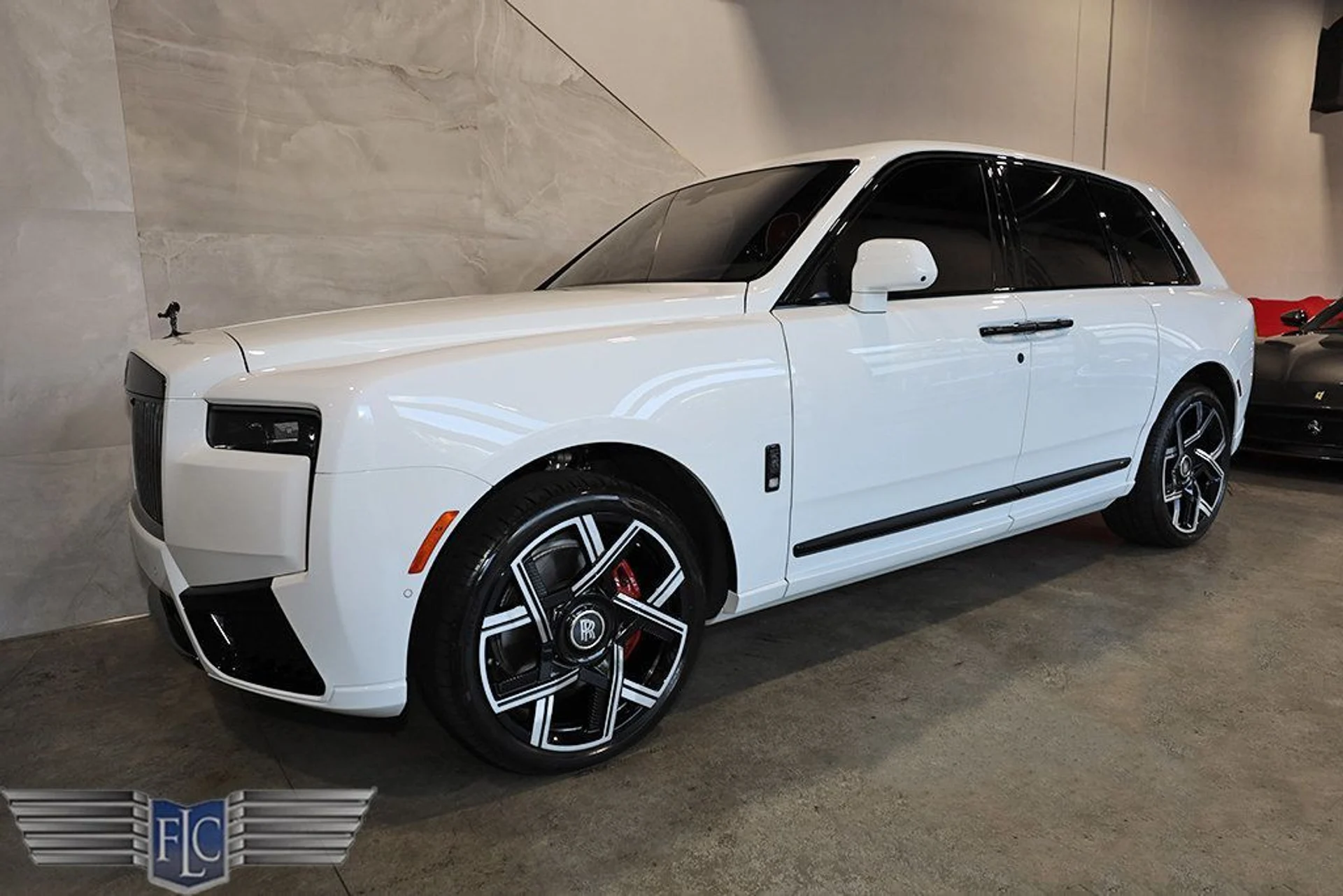 mph053_707910197_used_2026_rolls_royce_cullinan_blackbadgesportutility_9689_23031080_54_1024_badffd8912