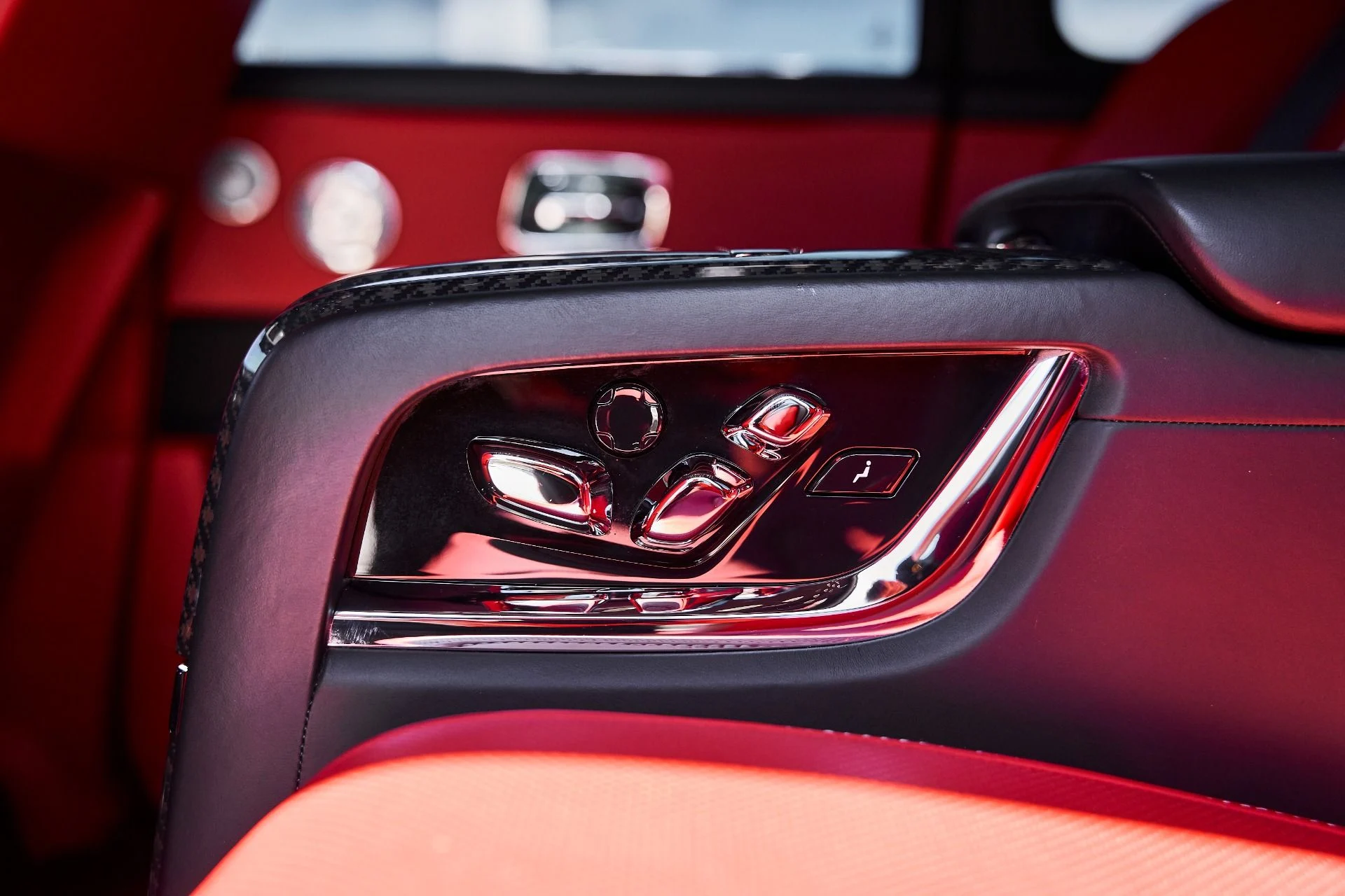 mph053_711995465_Used_2024_Rolls_Royce_Cullinan_Black_Badge_1775871031_7bf9130ec3