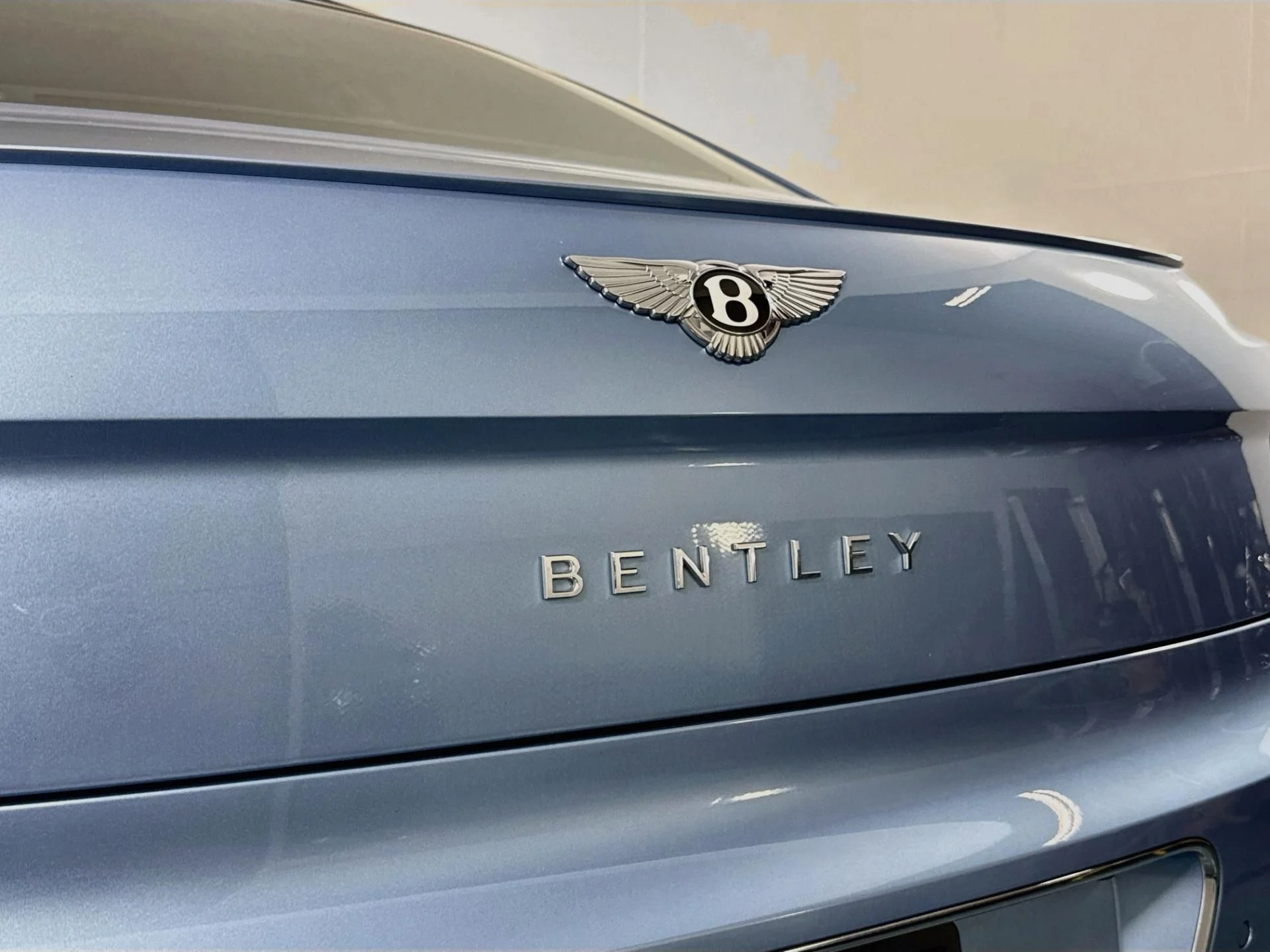 mph053_718237868_Used_2022_Bentley_Flying_Spur_V8_1787092923_e6c812b64c