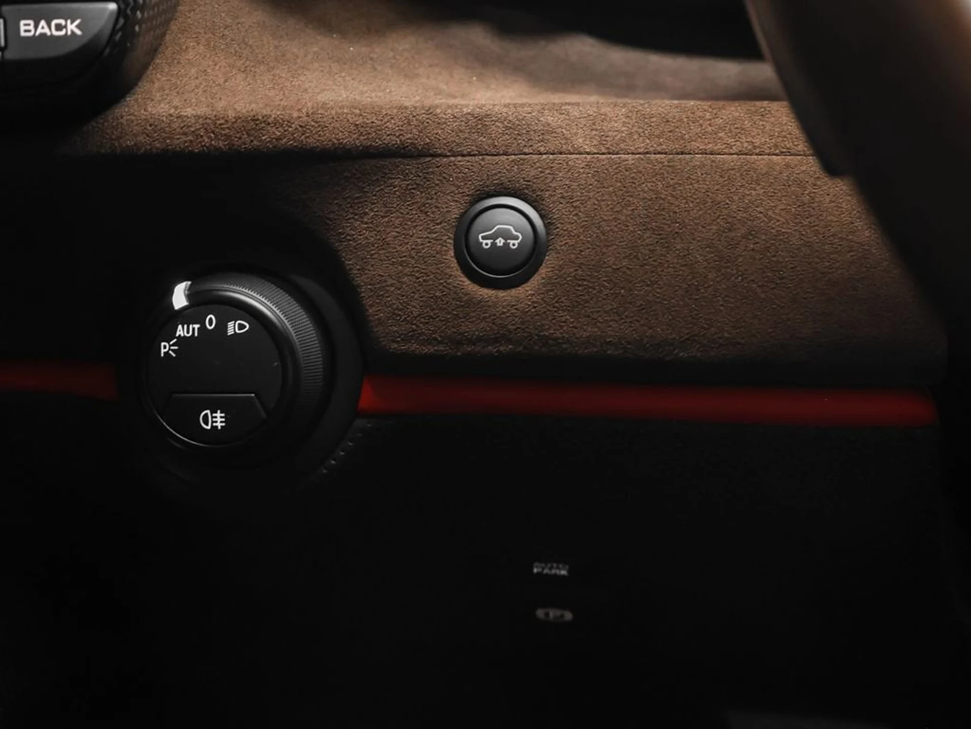 mph053_73010489_54_4369513fa2