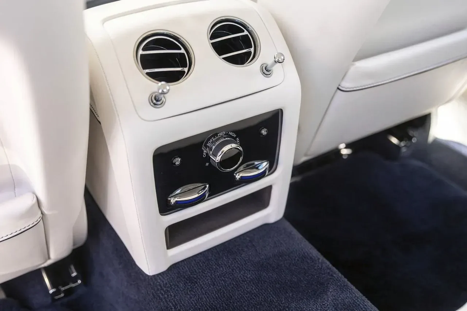 mph053_741336515_c98f9cbb5bfb4394a2d97bfba1324813_f75e030093