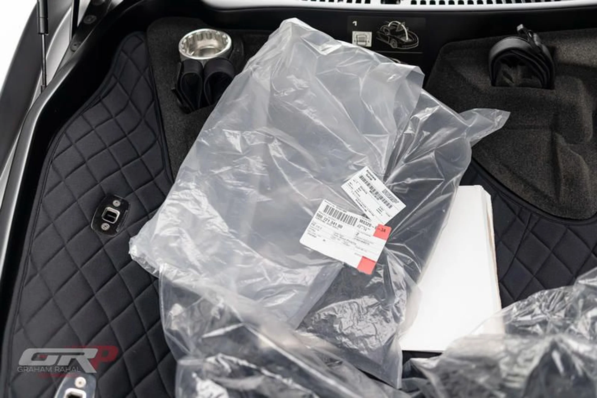 mph053_743302842_2_C740992_F0_A9_4_D37_8495_186_A8754_BFFF_b44193ffd3