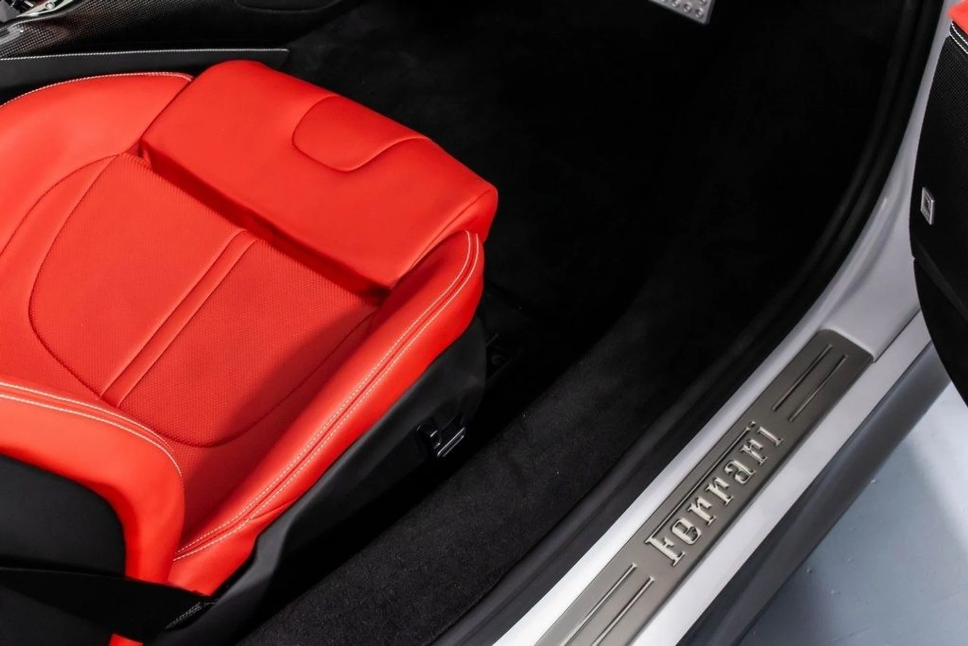 mph053_748895745_b91b76d9d843c028f399a6219ccf512fx_5fc8634887